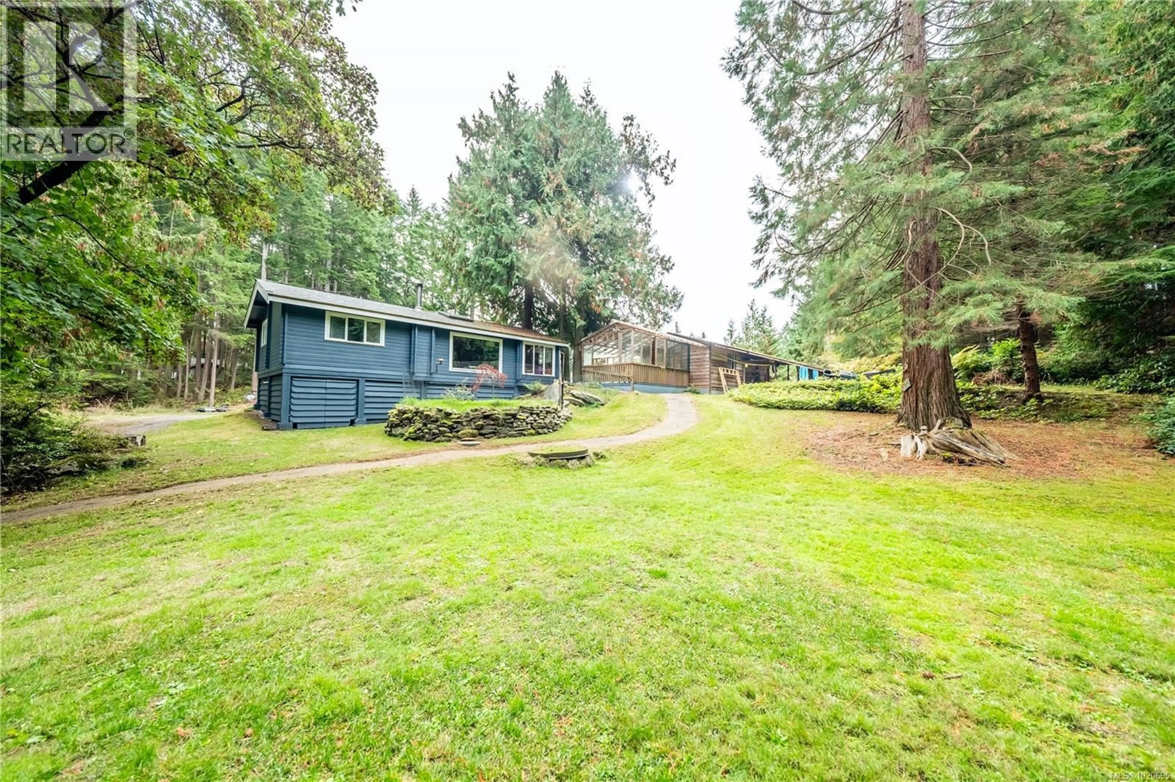 A pic from outside/outdoor area/front of a property/back of a property/a pic from drone, forest/trees view for 336 HEMLOCK AVENUE, Gabriola Island British Columbia V0R1X1