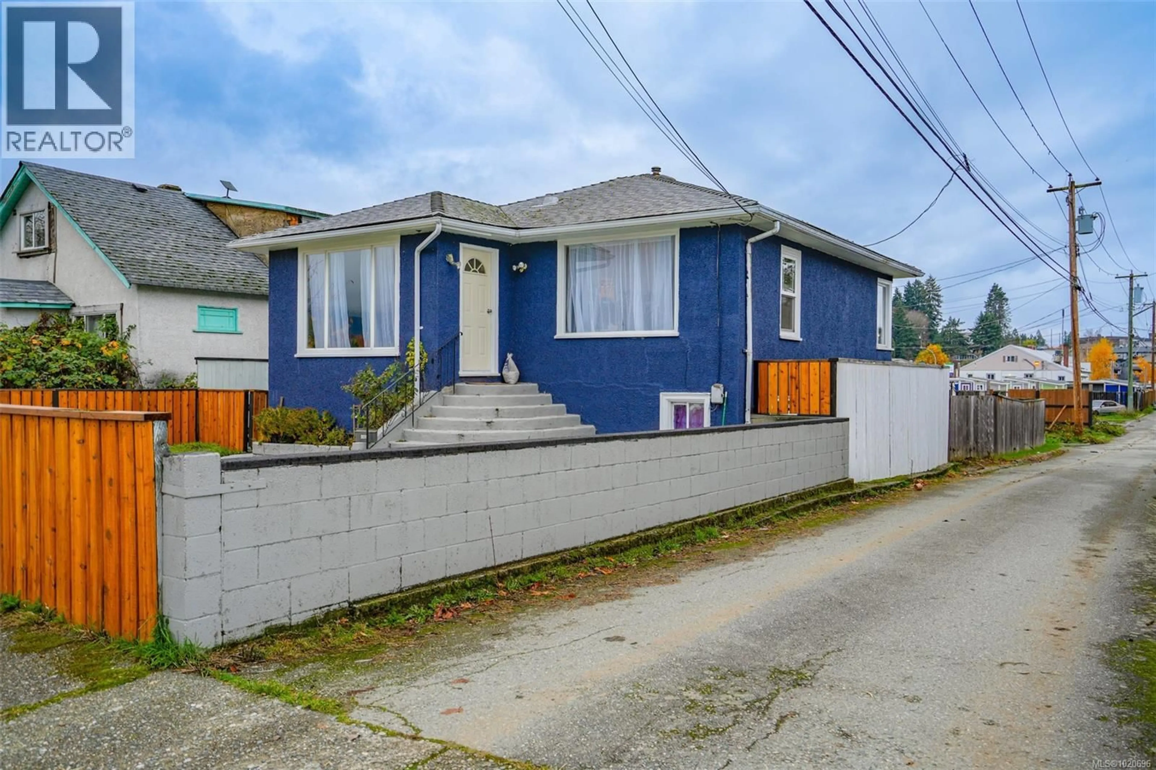 A pic from outside/outdoor area/front of a property/back of a property/a pic from drone, street for 4865 BURDE STREET, Port Alberni British Columbia V9Y3J7