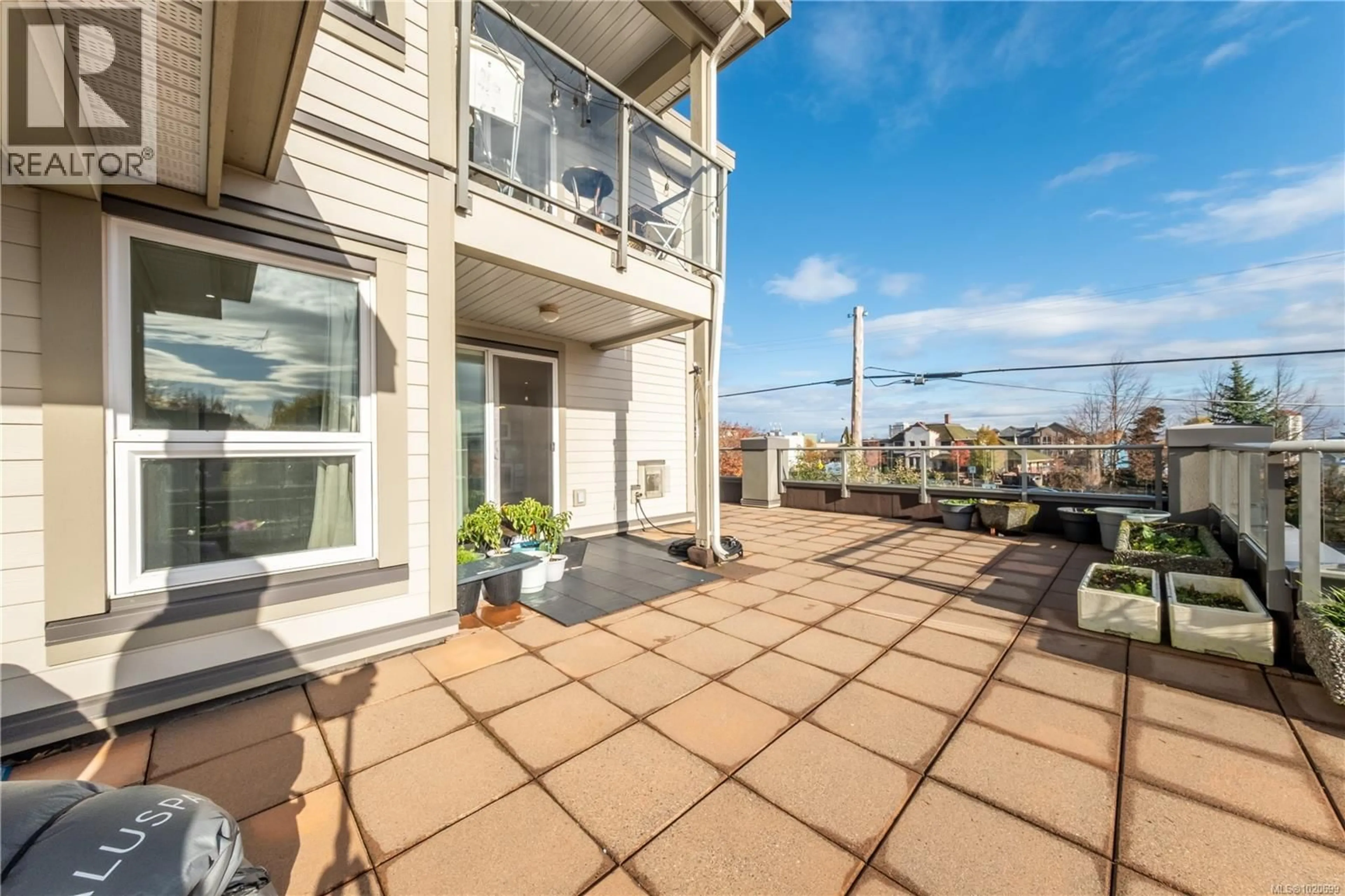 Patio, street for 201 - 327 PRIDEAUX STREET, Nanaimo British Columbia V9R2N4