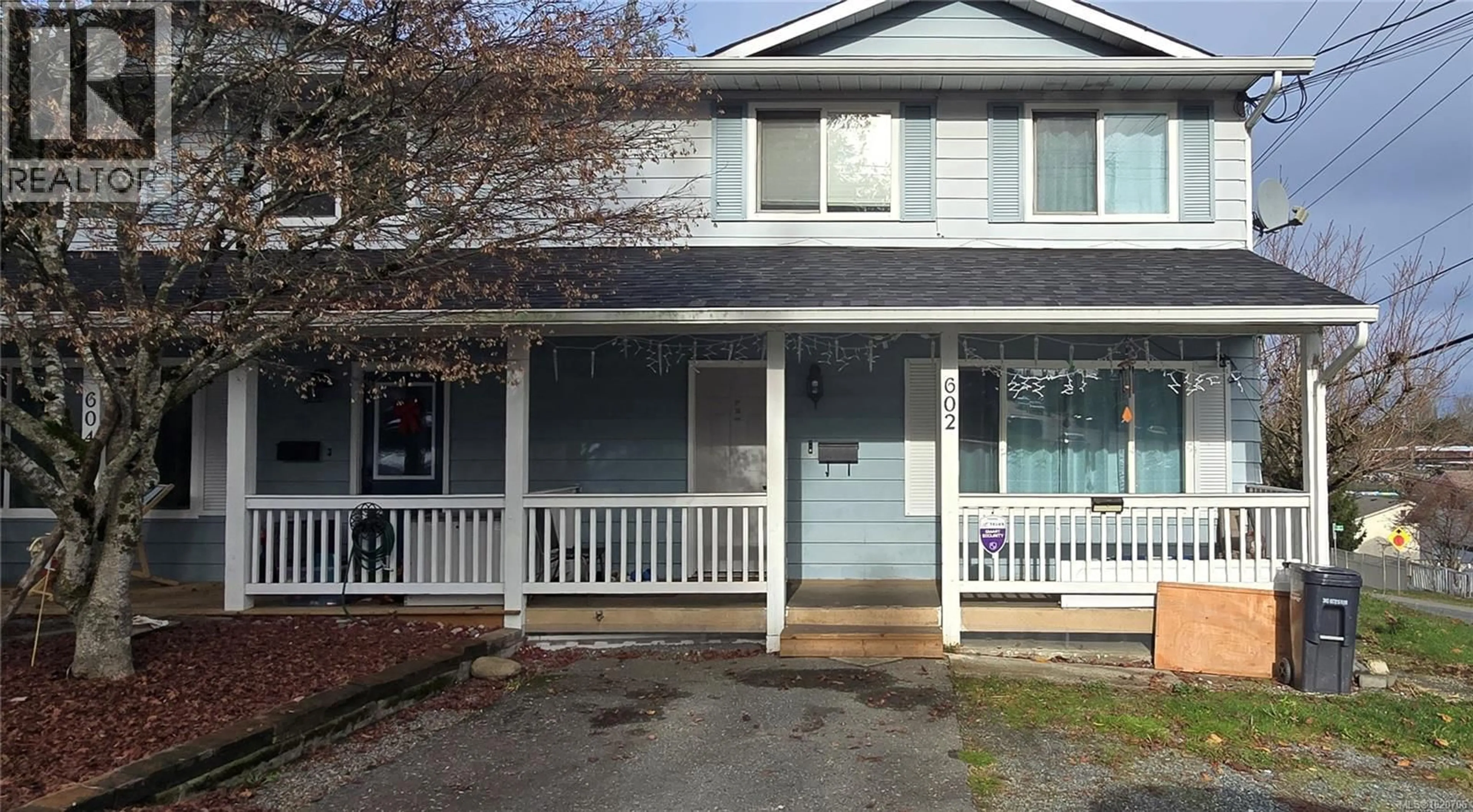 Home with vinyl exterior material, street for 602 NOVA STREET, Nanaimo British Columbia V9R5S7