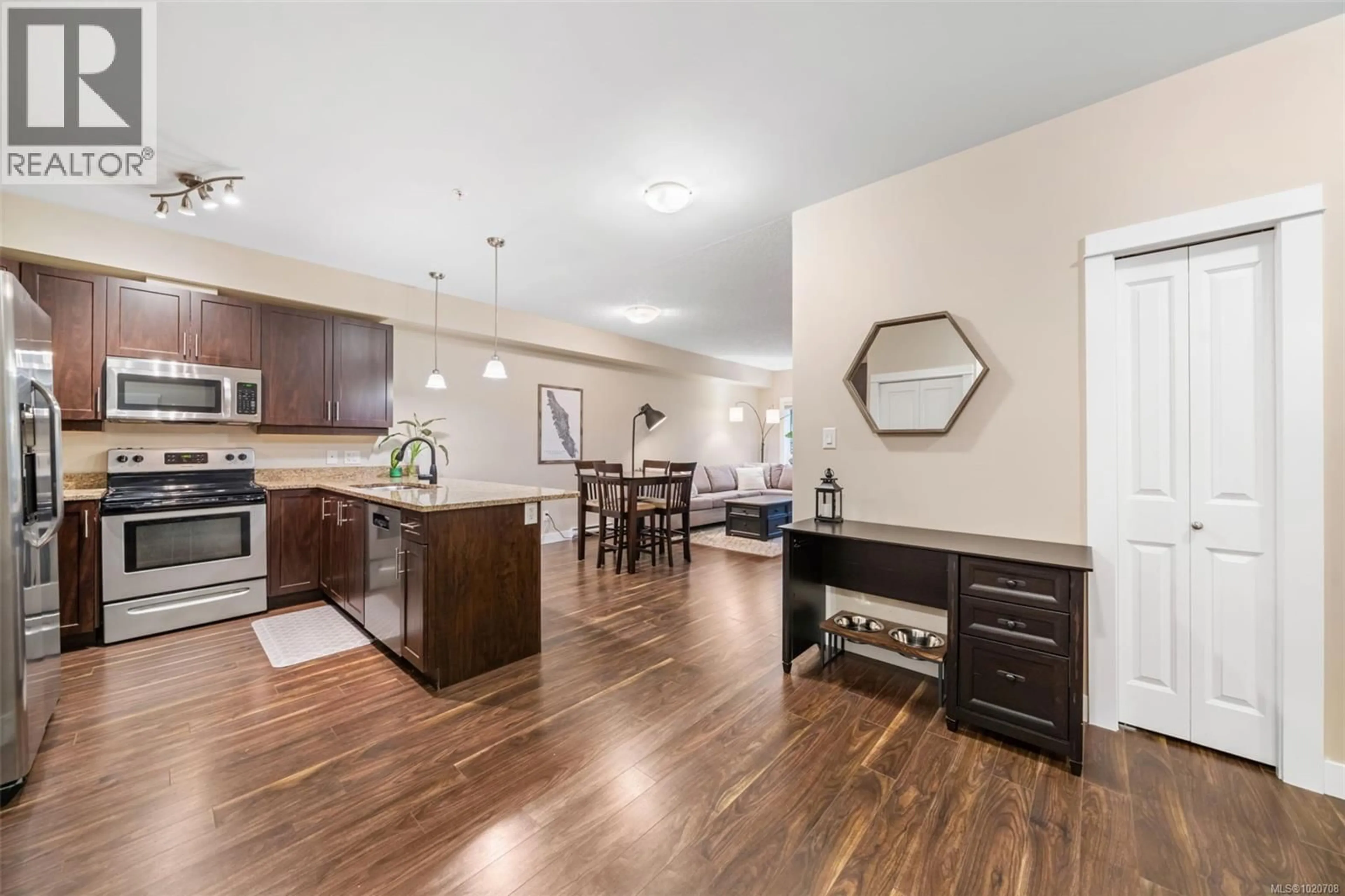 Open concept kitchen, unknown for 113 - 938 DUNFORD AVENUE, Langford British Columbia V9B0M2