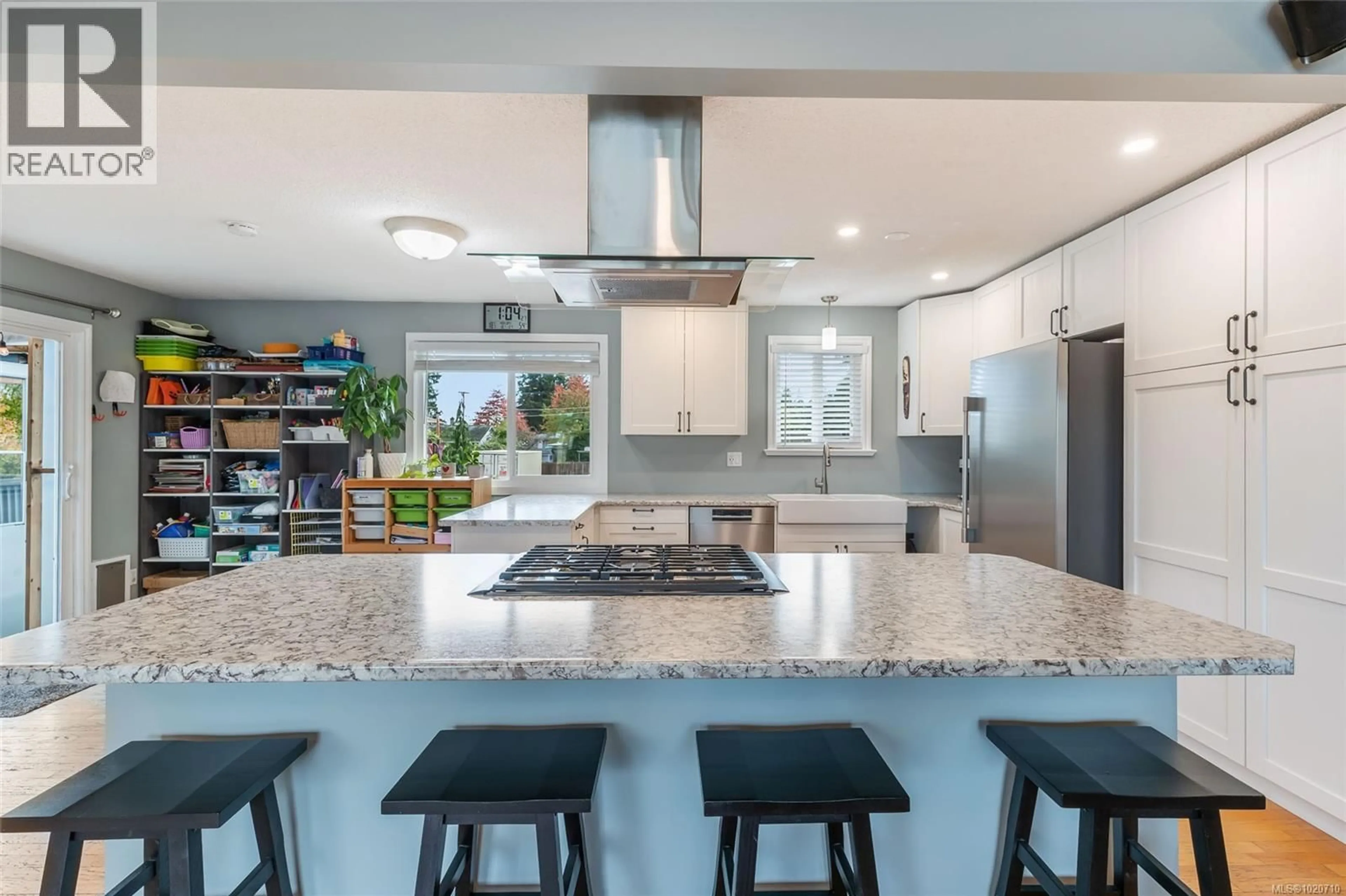 Open concept kitchen, ceramic/tile floor for 5523 FERNANDEZ PLACE, Nanaimo British Columbia V9T2N1