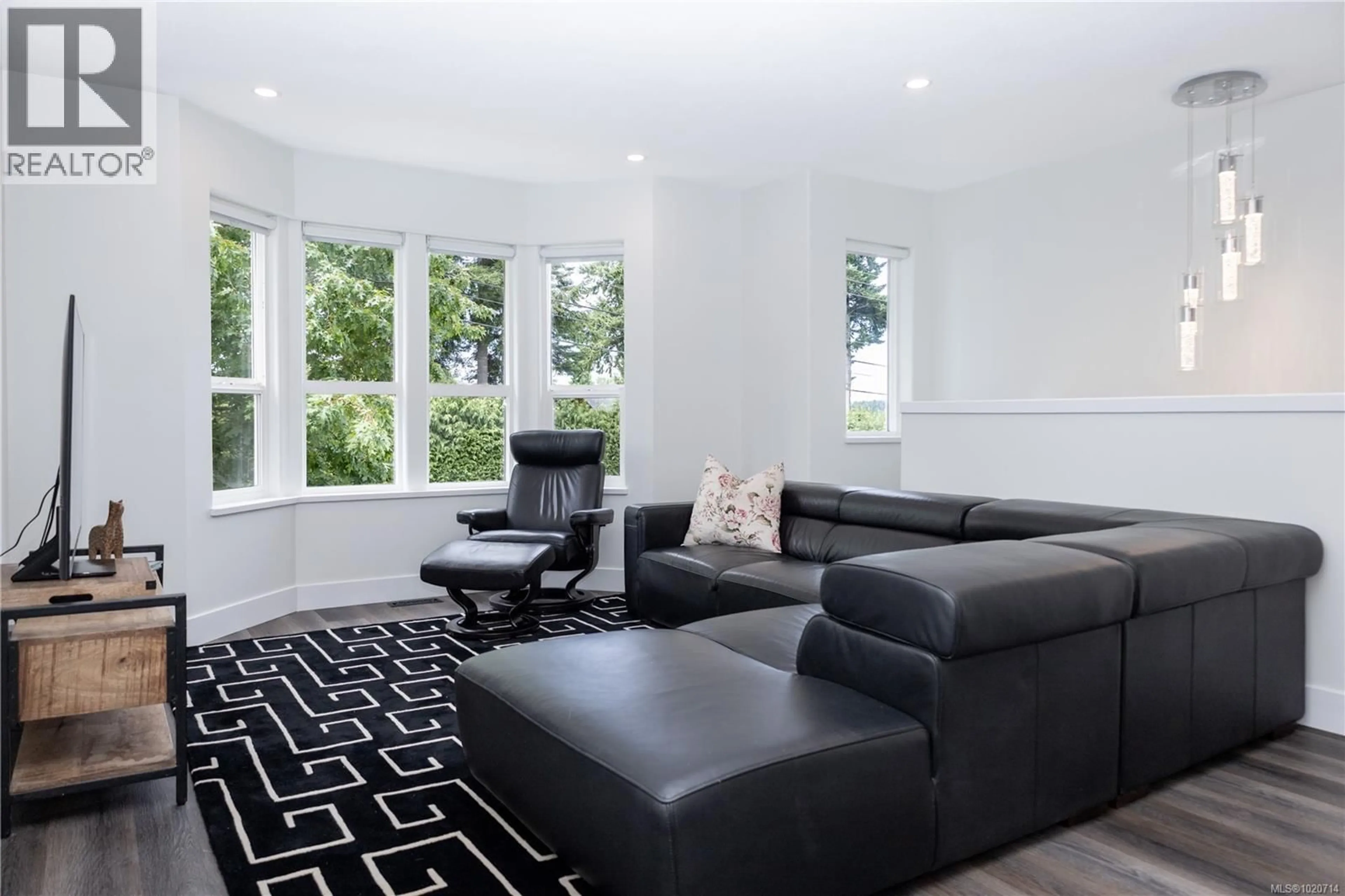 Living room with furniture, unknown for 781 ERICKSON ROAD, Campbell River British Columbia V9W1S9