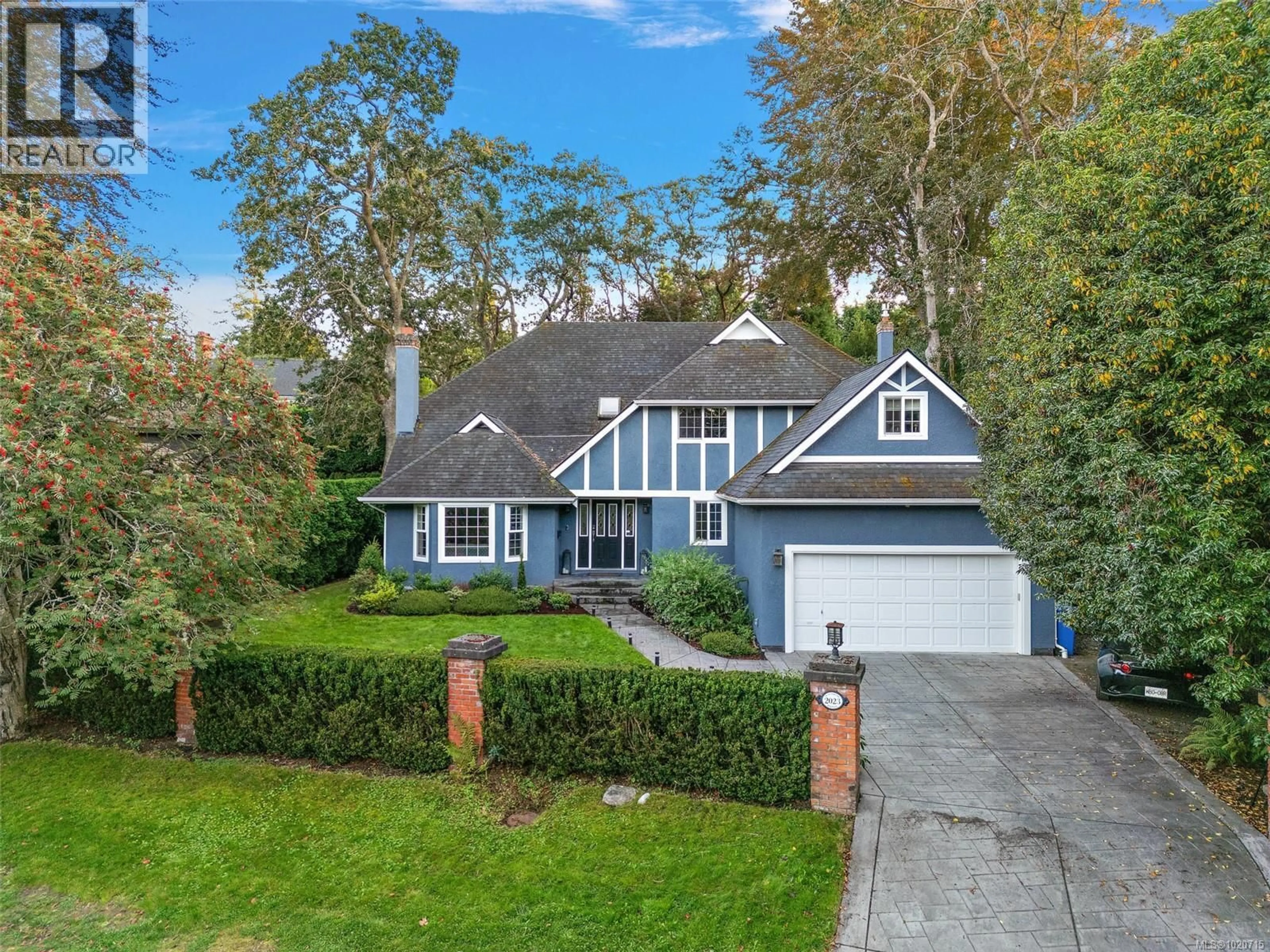 Unknown for 2023 RUNNYMEDE AVENUE, Oak Bay British Columbia V8S2V5