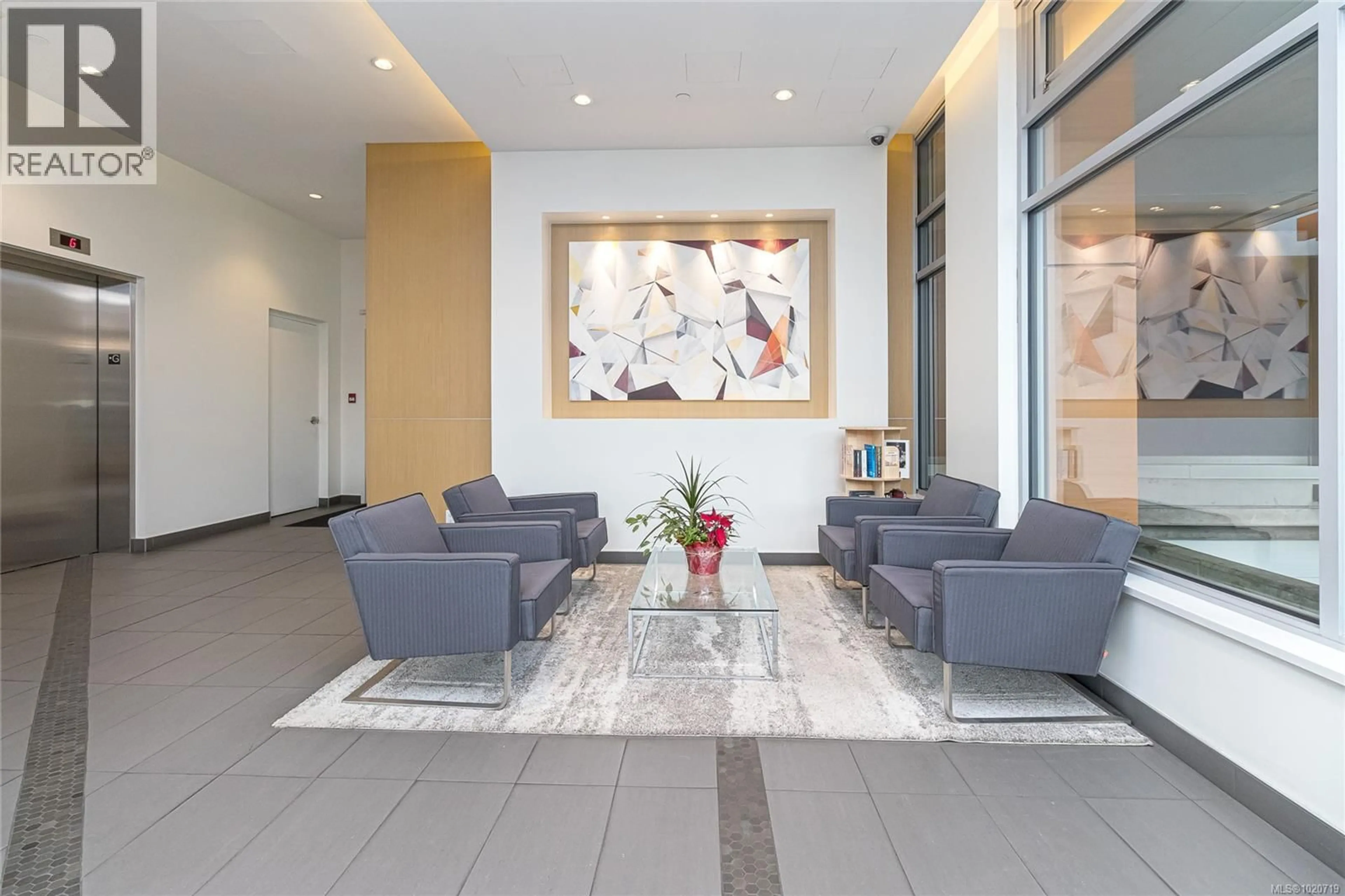 Lobby for 406 - 838 BROUGHTON STREET, Victoria British Columbia V8W1E4