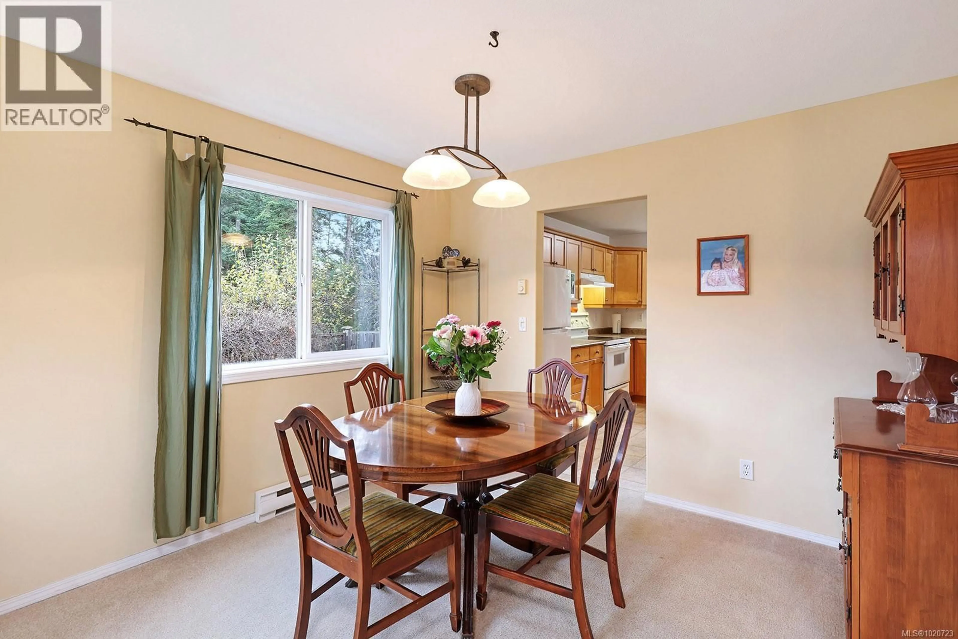 Dining room, unknown for 2225 HERON CRESCENT, Comox British Columbia V9M3Y2