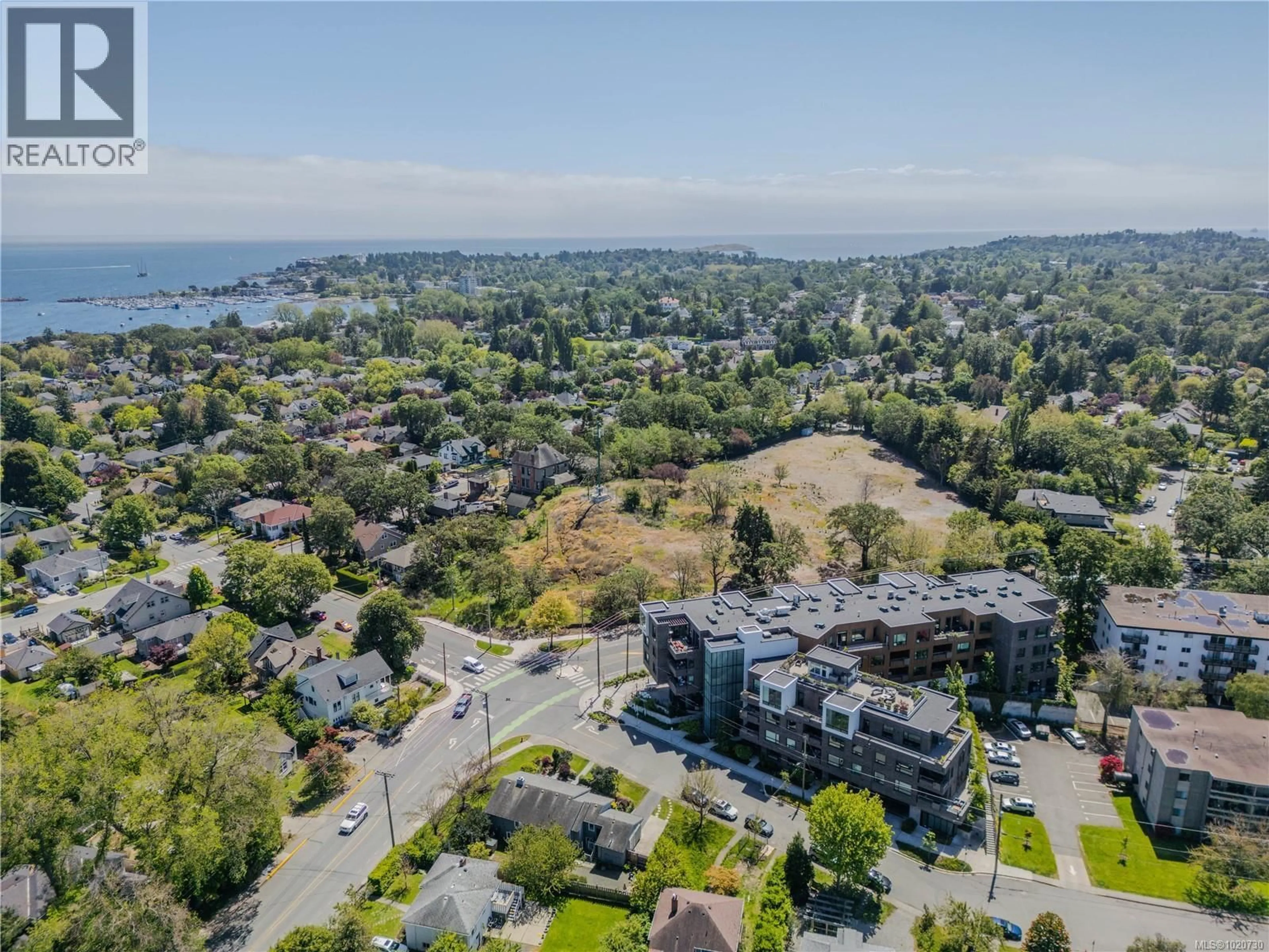 A pic from outside/outdoor area/front of a property/back of a property/a pic from drone, water/lake/river/ocean view for 407 - 2285 BOWKER AVENUE, Oak Bay British Columbia V8R2E2