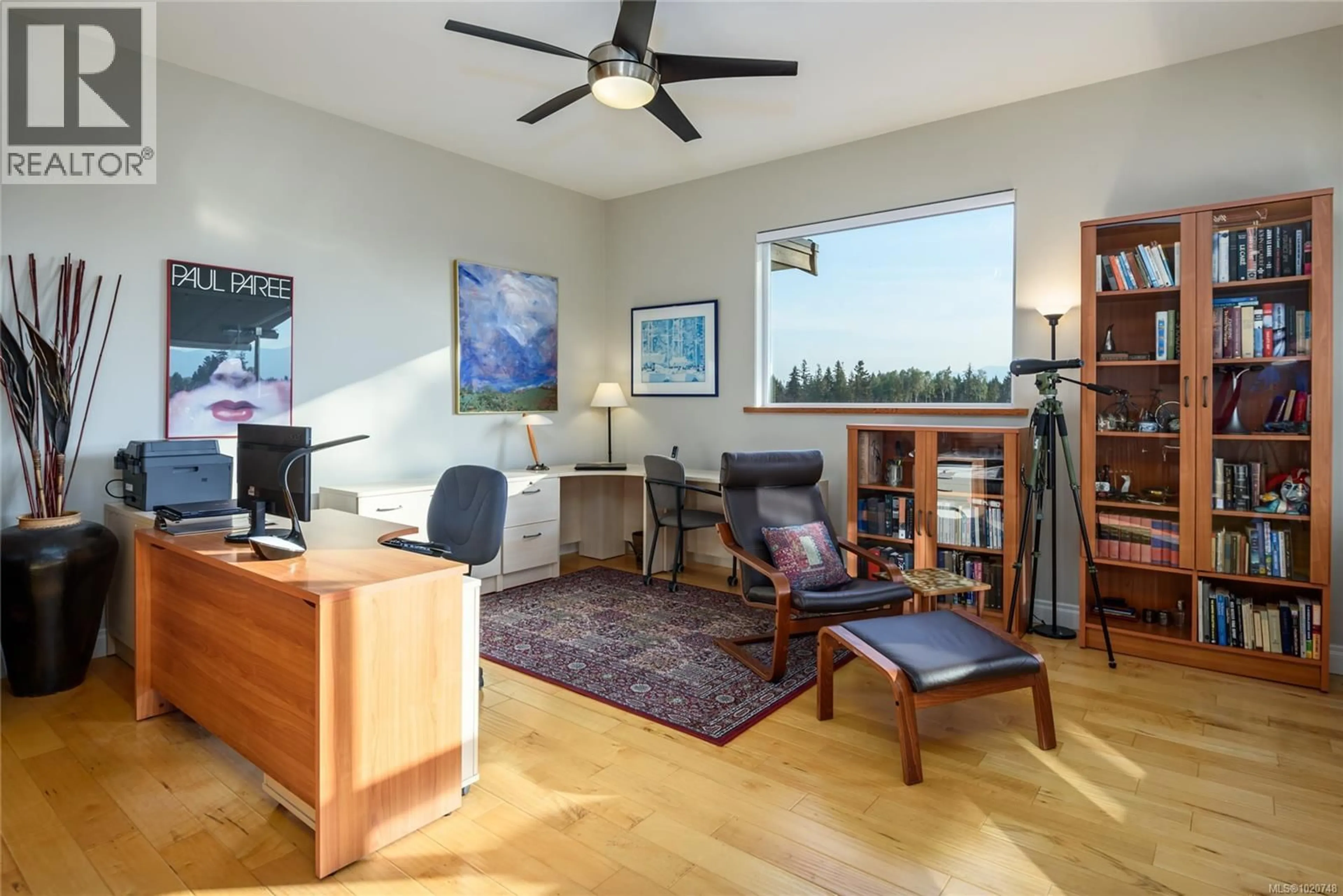 Living room with furniture, wood/laminate floor for 641 - 3666 ROYAL VISTA WAY, Courtenay British Columbia V9N9X8