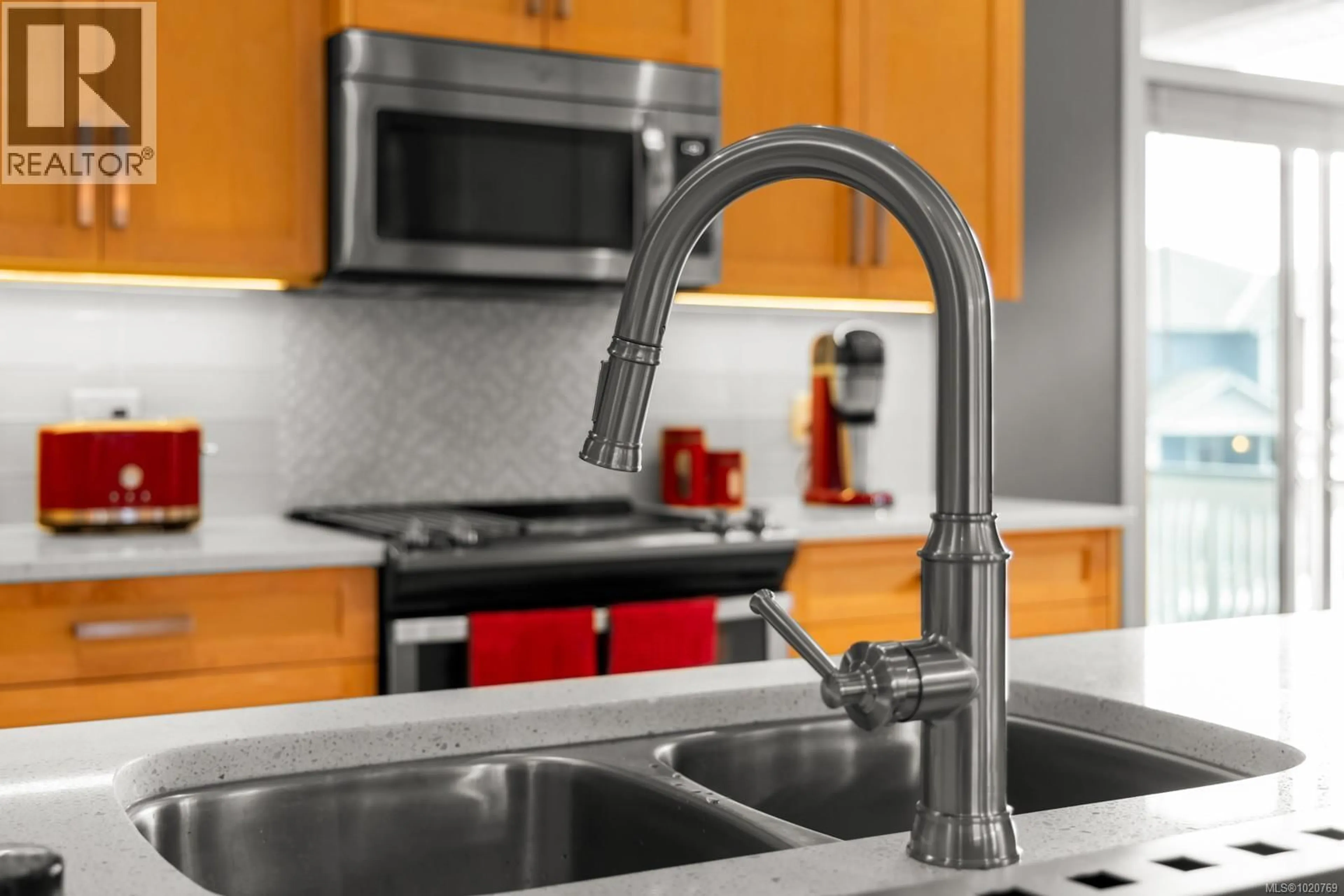 Standard kitchen, unknown for 2486 ANTHONY PLACE, Sooke British Columbia V9Z1N7