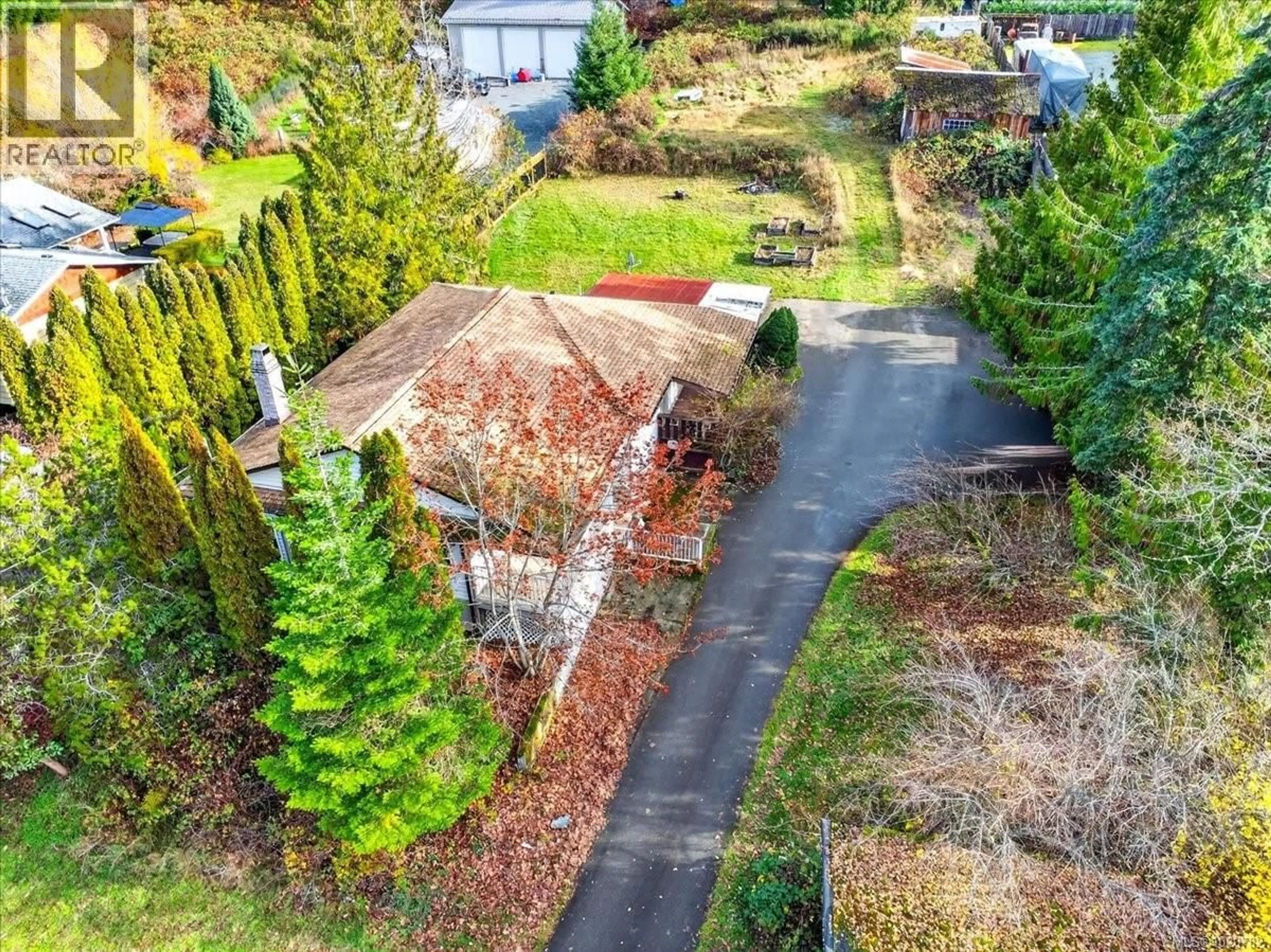 A pic from outside/outdoor area/front of a property/back of a property/a pic from drone, street for 6299 RENTON ROAD NORTH, Port Alberni British Columbia V9Y8S7