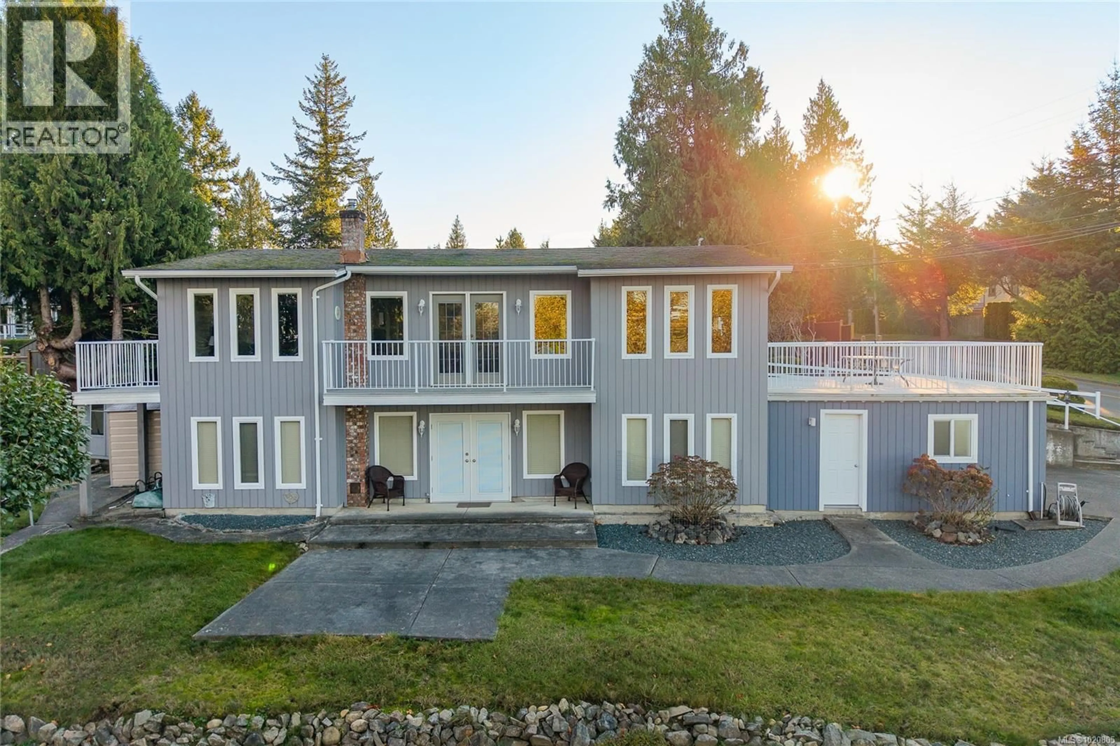 A pic from outside/outdoor area/front of a property/back of a property/a pic from drone, unknown for 350 GARRETT ROAD, Qualicum Beach British Columbia V9K1H4
