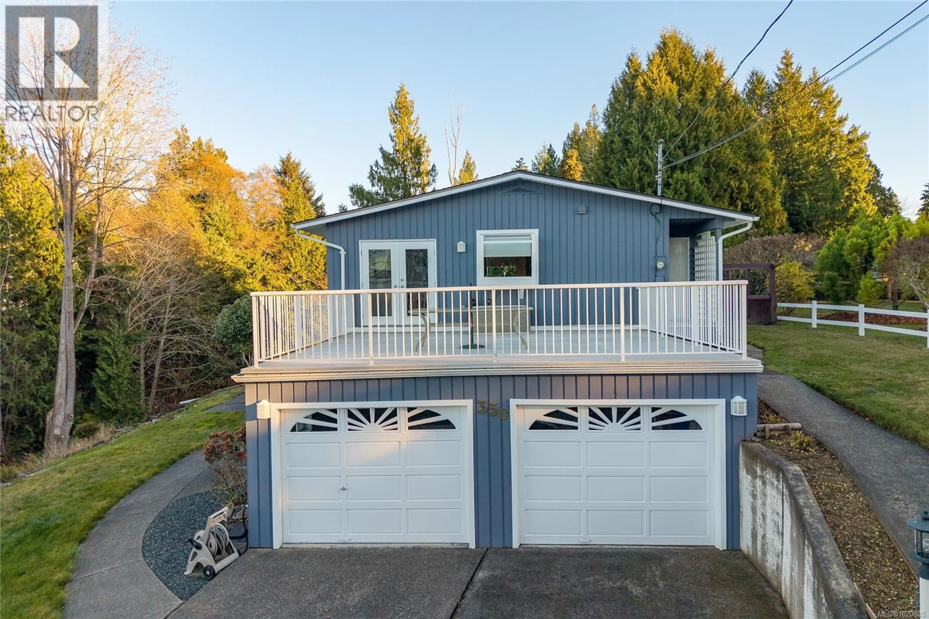 Home with vinyl exterior material, water/lake/river/ocean view for 350 GARRETT ROAD, Qualicum Beach British Columbia V9K1H4