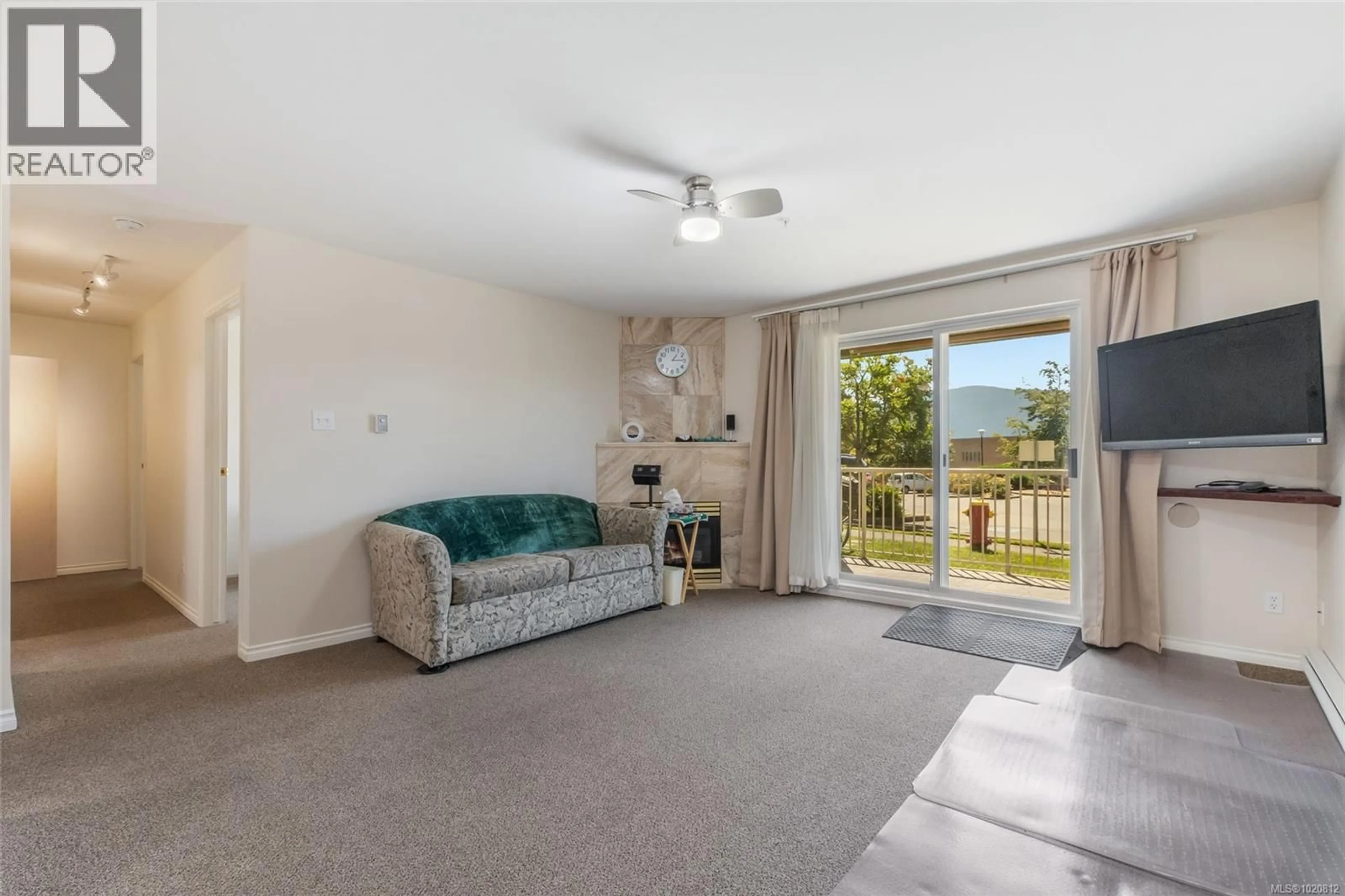 Living room with furniture, unknown for 111 - 4971 SONGBIRD PLACE, Nanaimo British Columbia V9T6L1