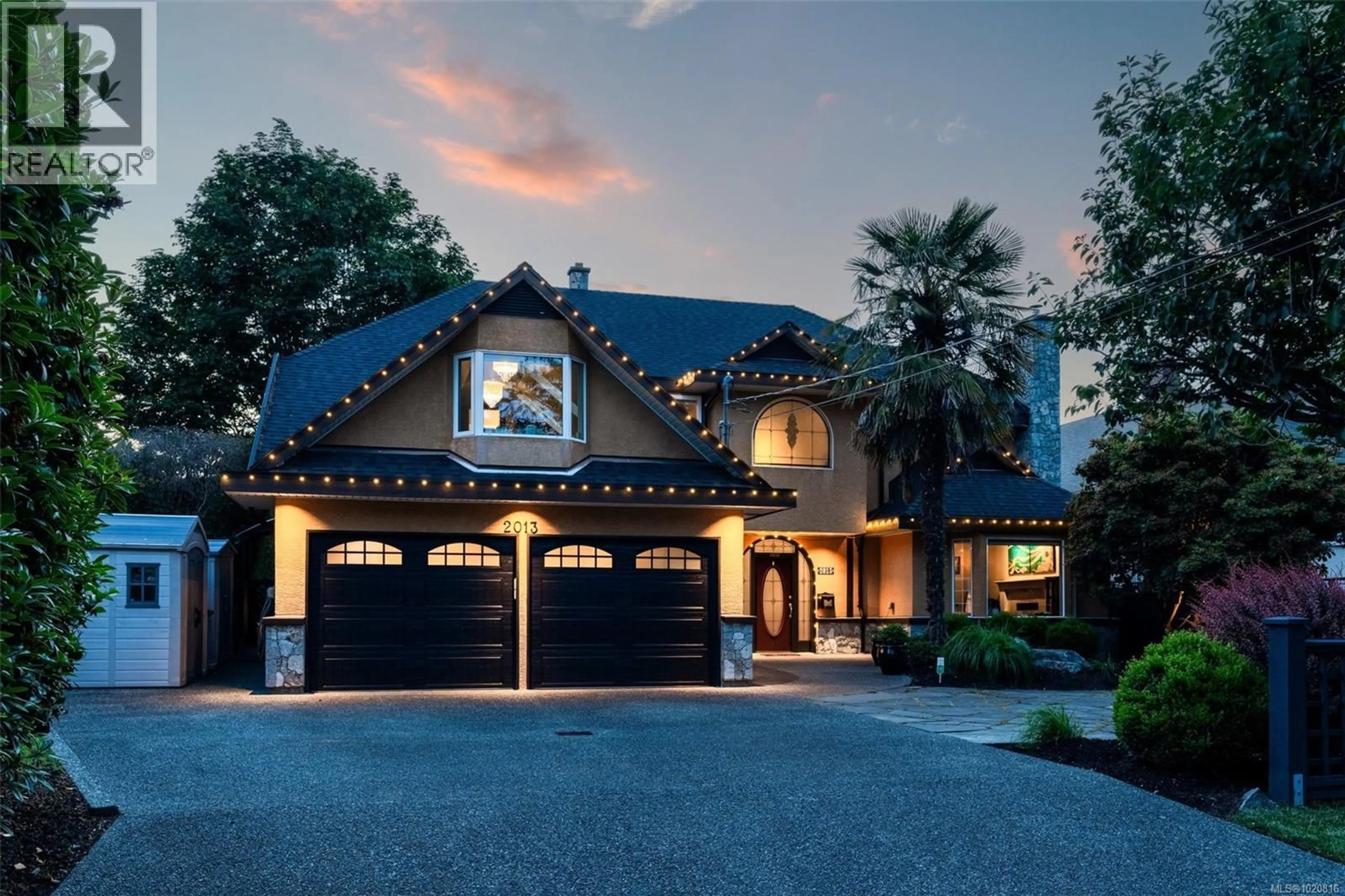 Home with brick exterior material, street for 2013 FERNDALE ROAD, Saanich British Columbia V8N2Y4