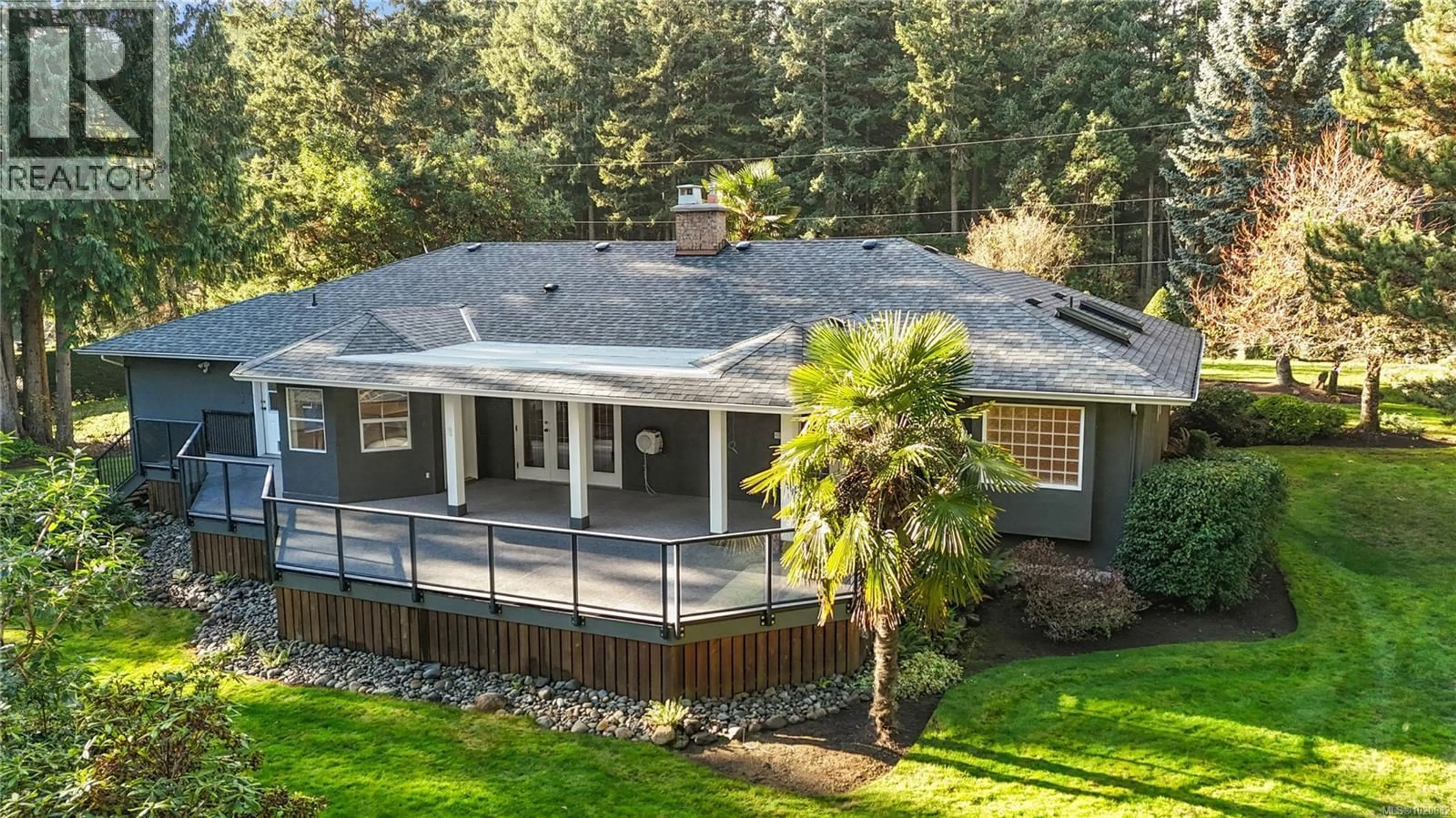 A pic from outside/outdoor area/front of a property/back of a property/a pic from drone, street for 3355 GREY MANOR ROAD, Cobble Hill British Columbia V8H0C8