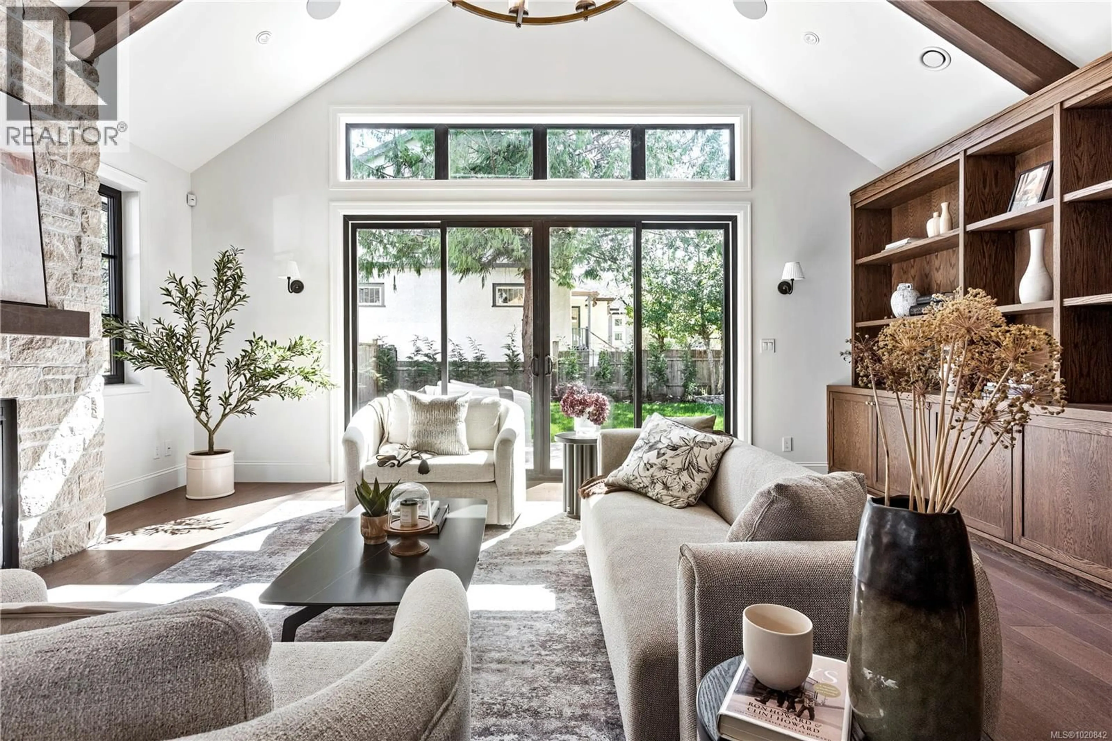 Living room with furniture, unknown for 2189 BEAVERBROOKE STREET, Oak Bay British Columbia V8S2W1