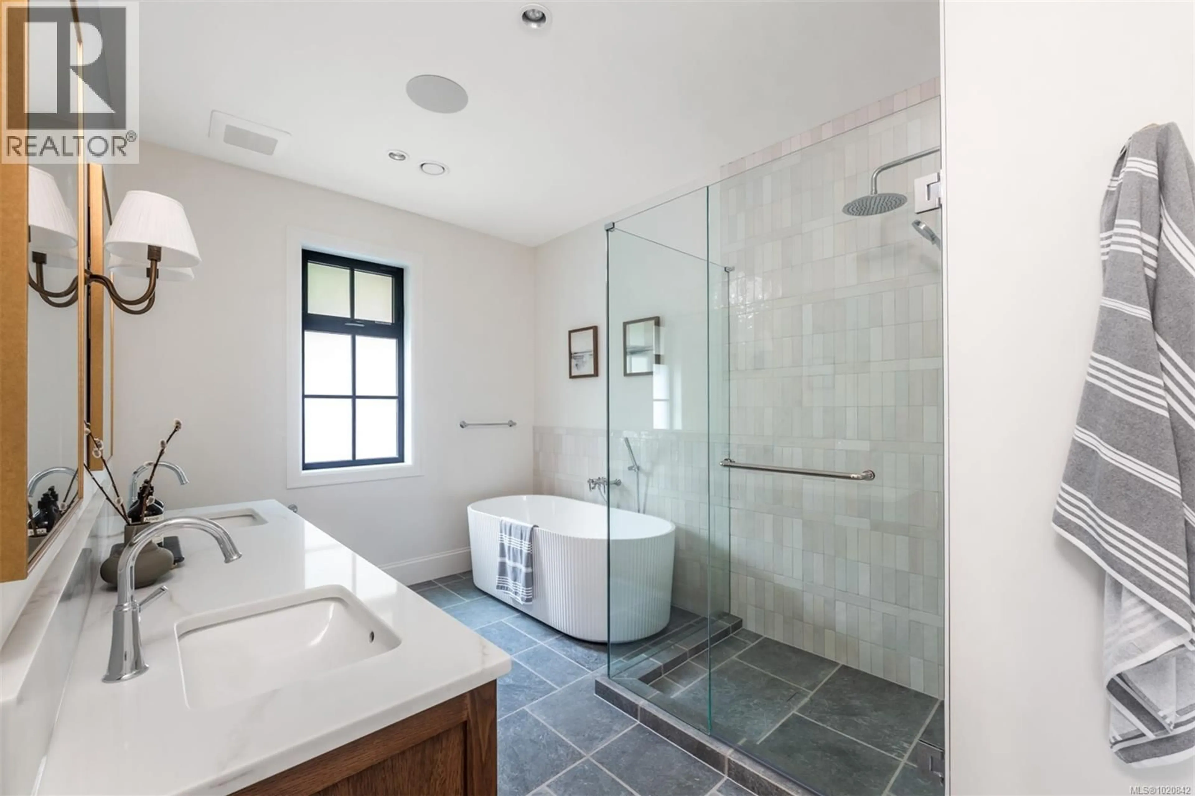 Contemporary bathroom, ceramic/tile floor for 2189 BEAVERBROOKE STREET, Oak Bay British Columbia V8S2W1