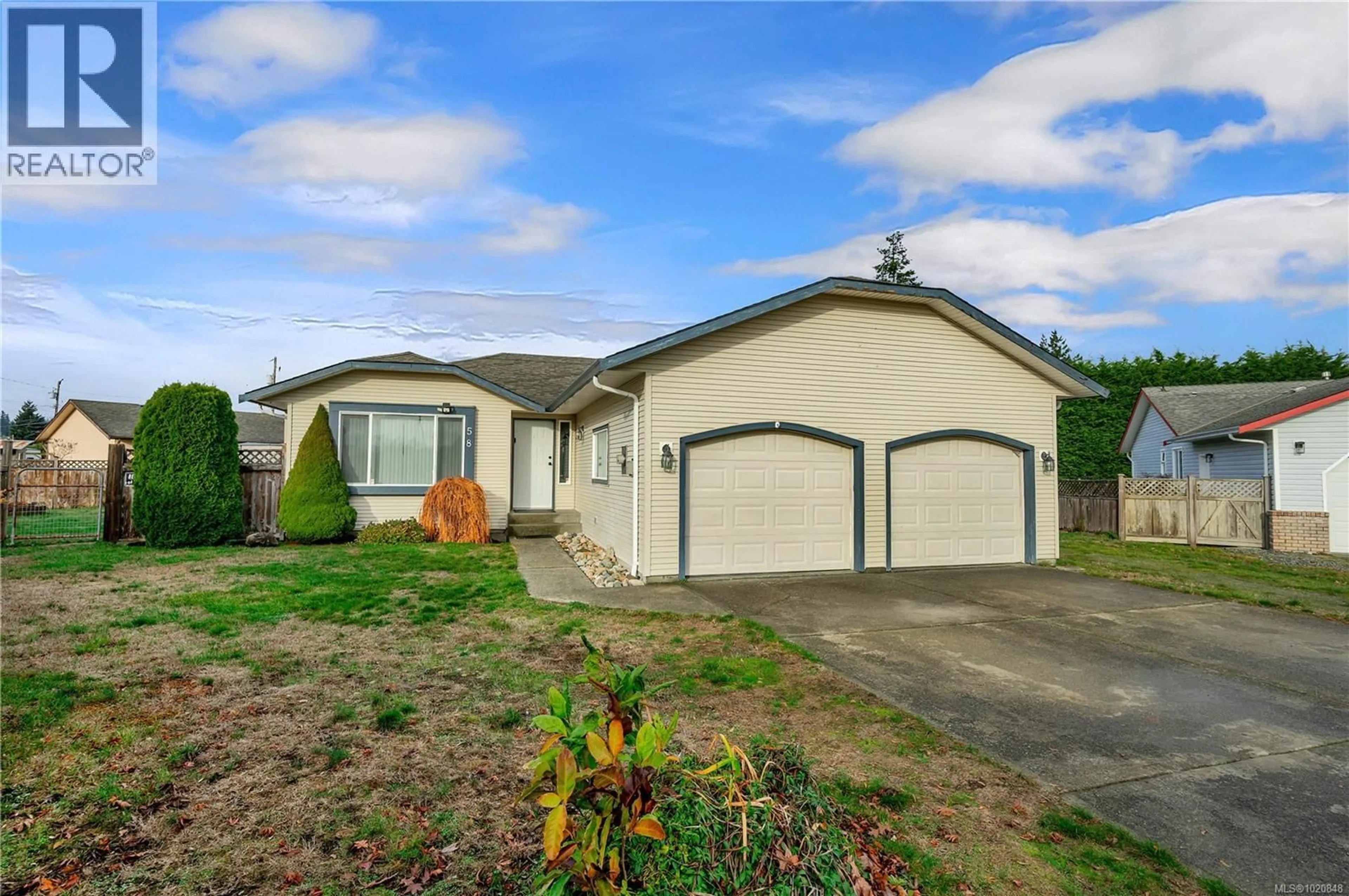 Home with vinyl exterior material, street for 58 COLORADO PLACE, Campbell River British Columbia V9H1N1