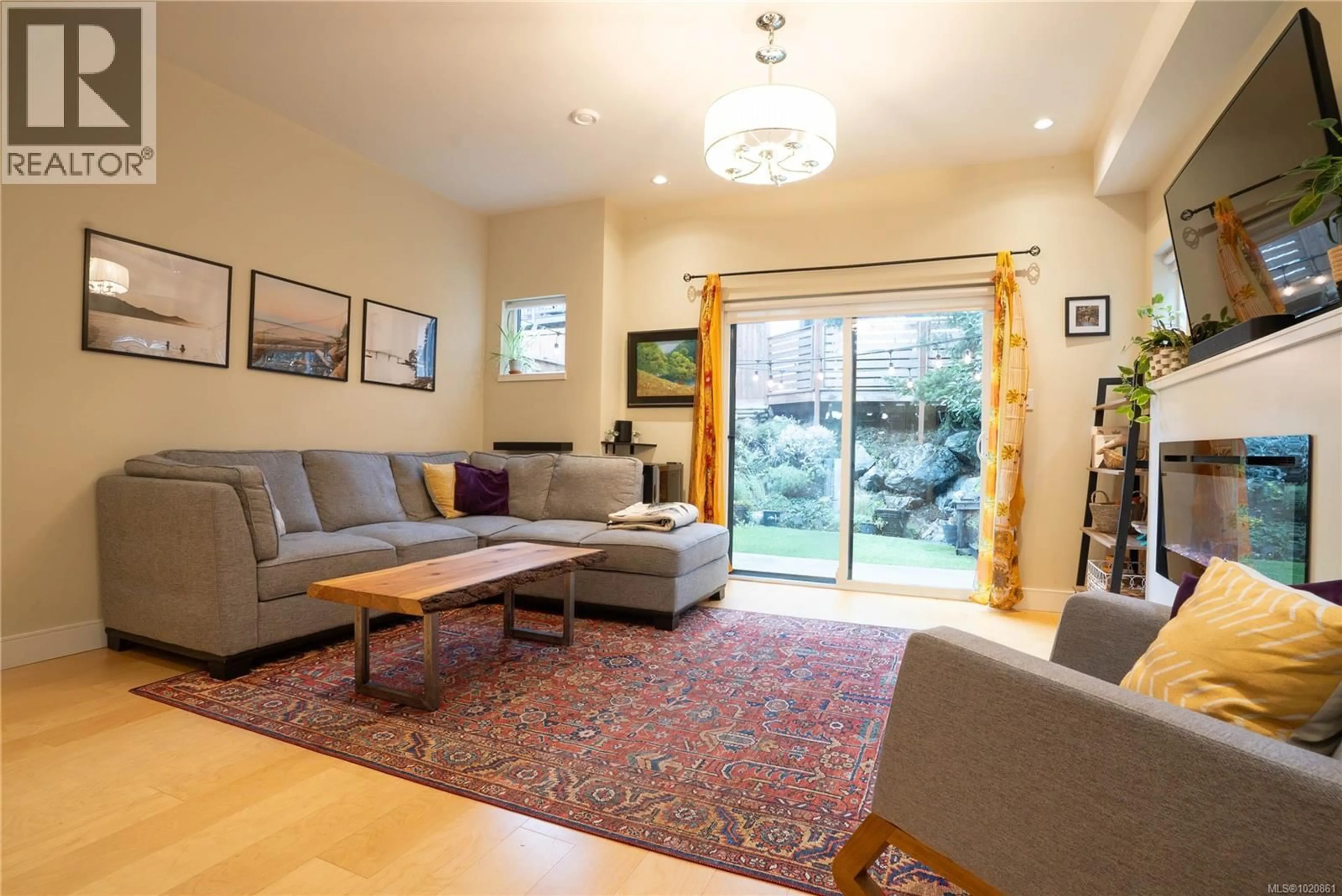 Living room with furniture, unknown for 117 - 300 PHELPS AVENUE, Langford British Columbia V9B6L3