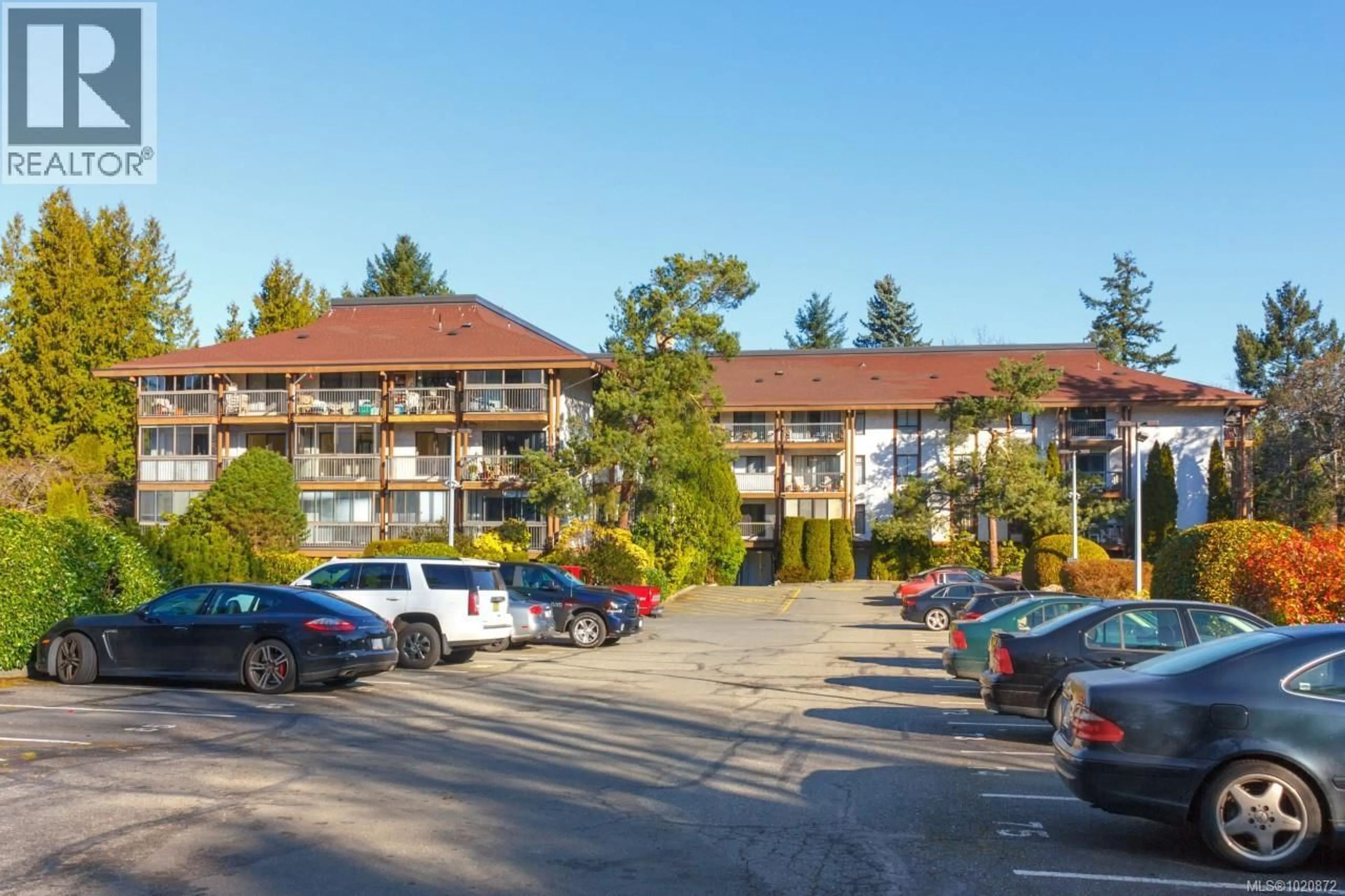 Patio, mountain view for 310 - 1009 MCKENZIE AVENUE, Saanich British Columbia V9B4B1