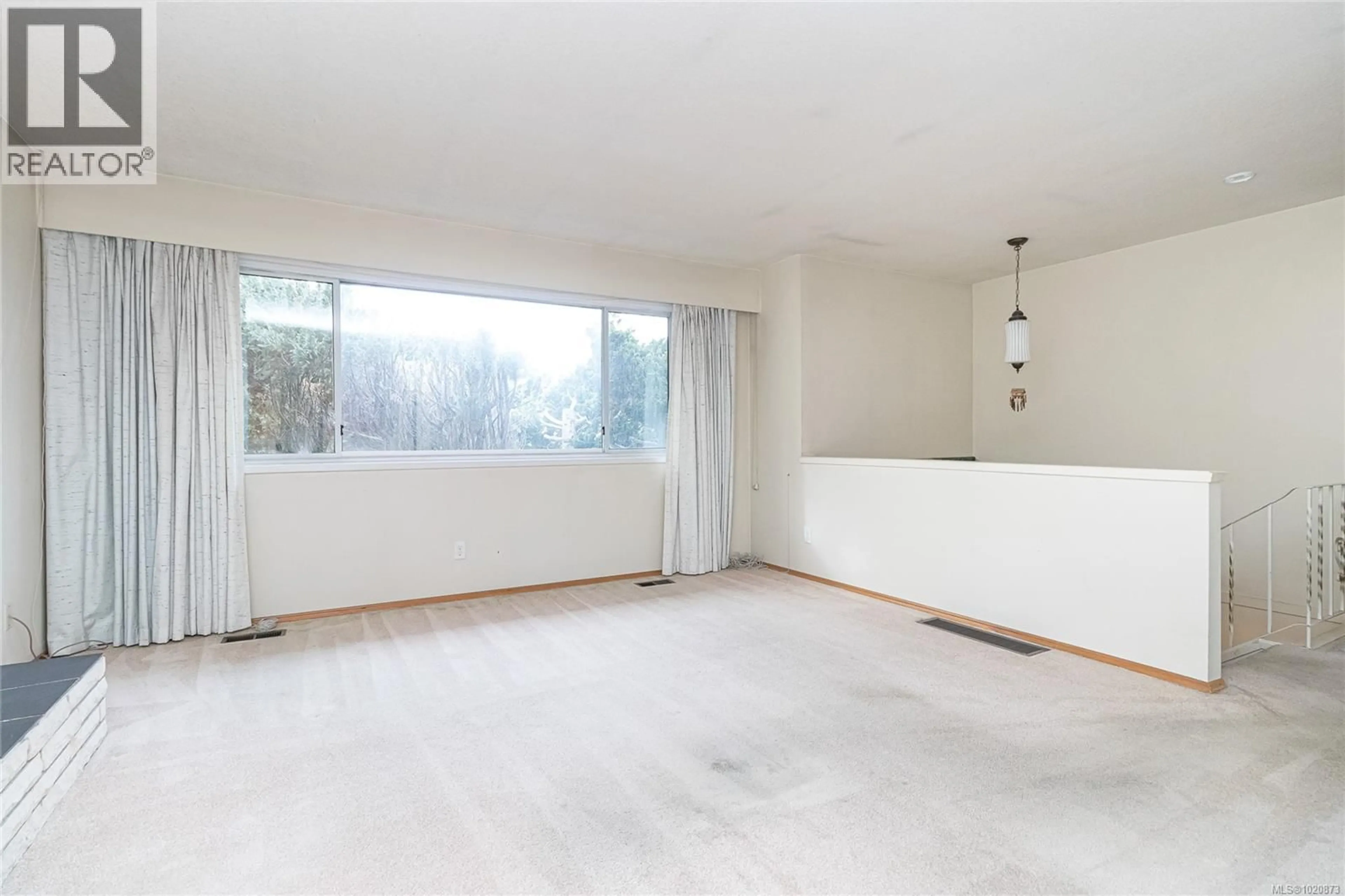 A pic of a room for 3931 MARJEAN PLACE, Saanich British Columbia V8P3S4