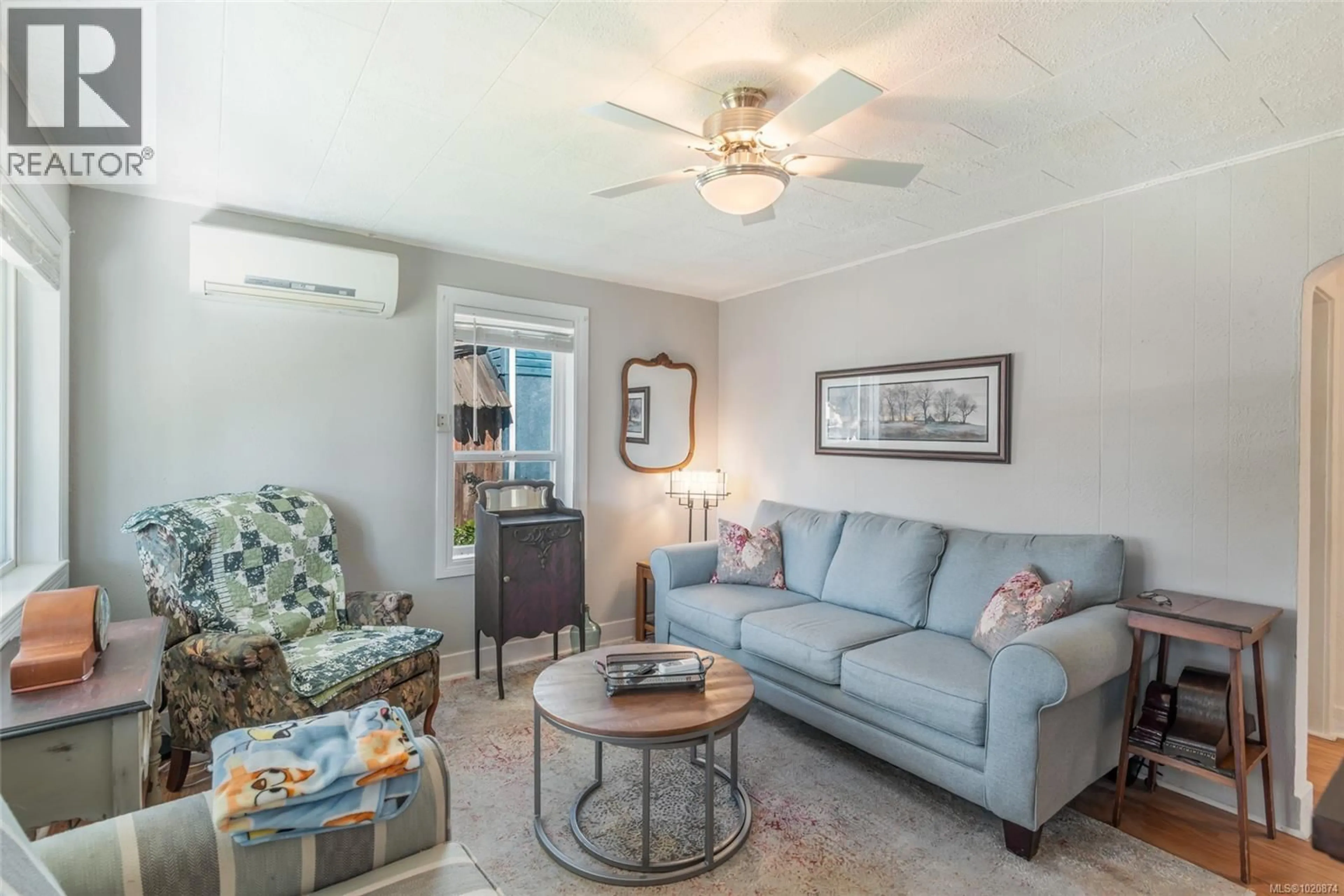 Living room with furniture, unknown for 4955 ELIZABETH STREET, Port Alberni British Columbia V9Y6M4