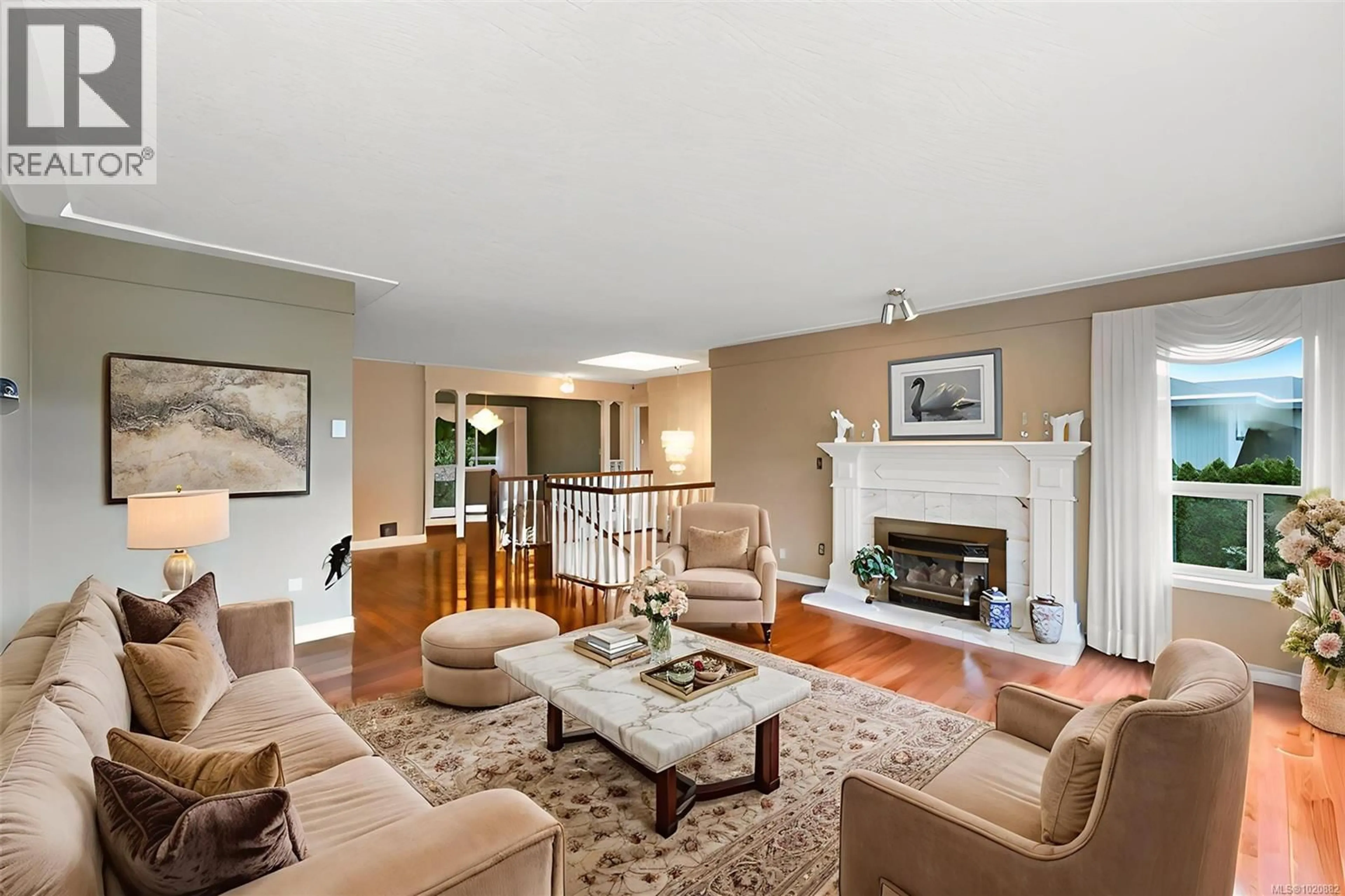 Living room with furniture, unknown for 4335 EMILY CARR DRIVE, Saanich British Columbia V8X5E4