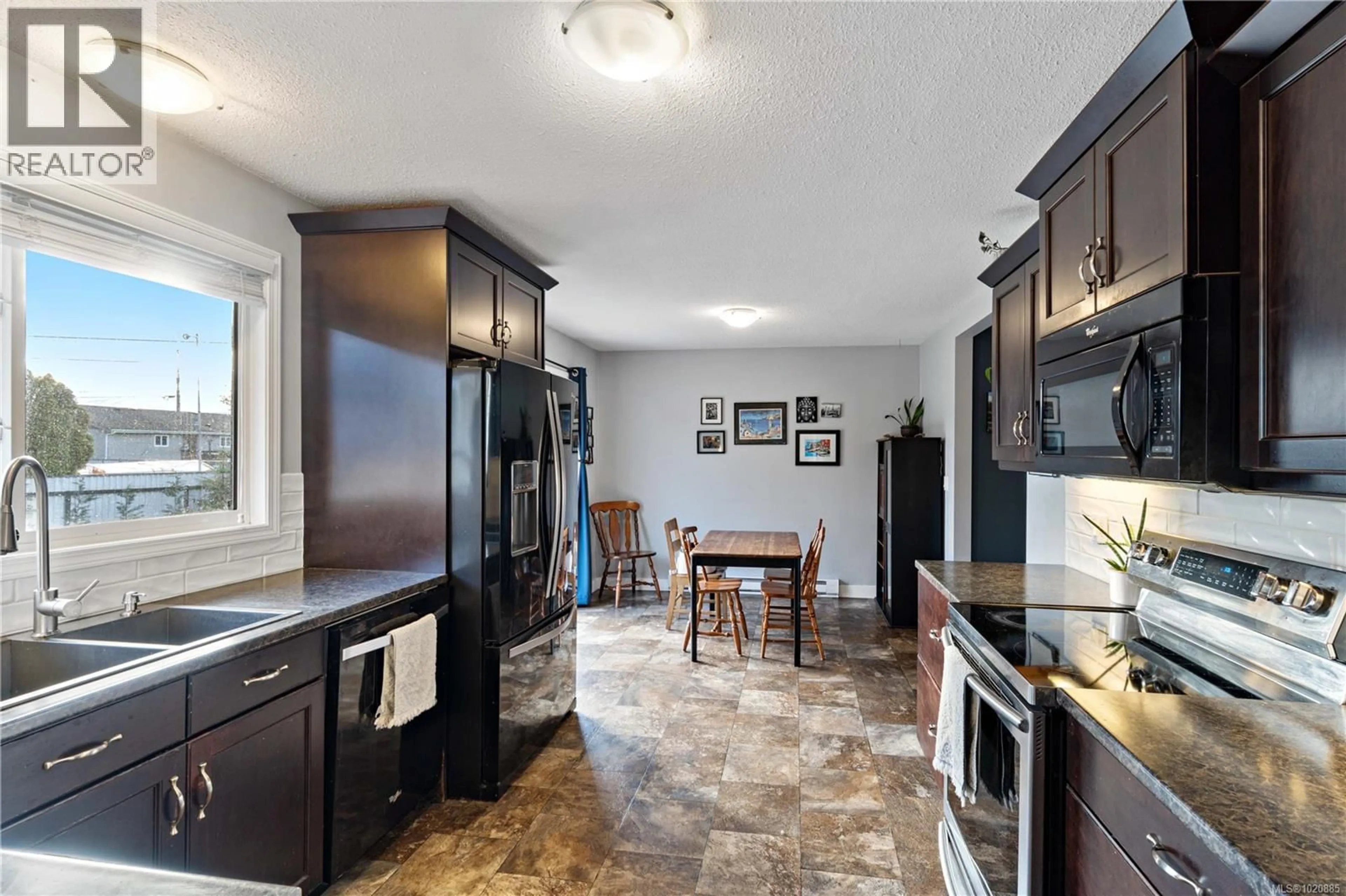 Open concept kitchen, ceramic/tile floor for 3060/3062 STOCTON STREET, Port Alberni British Columbia V9Y8S2