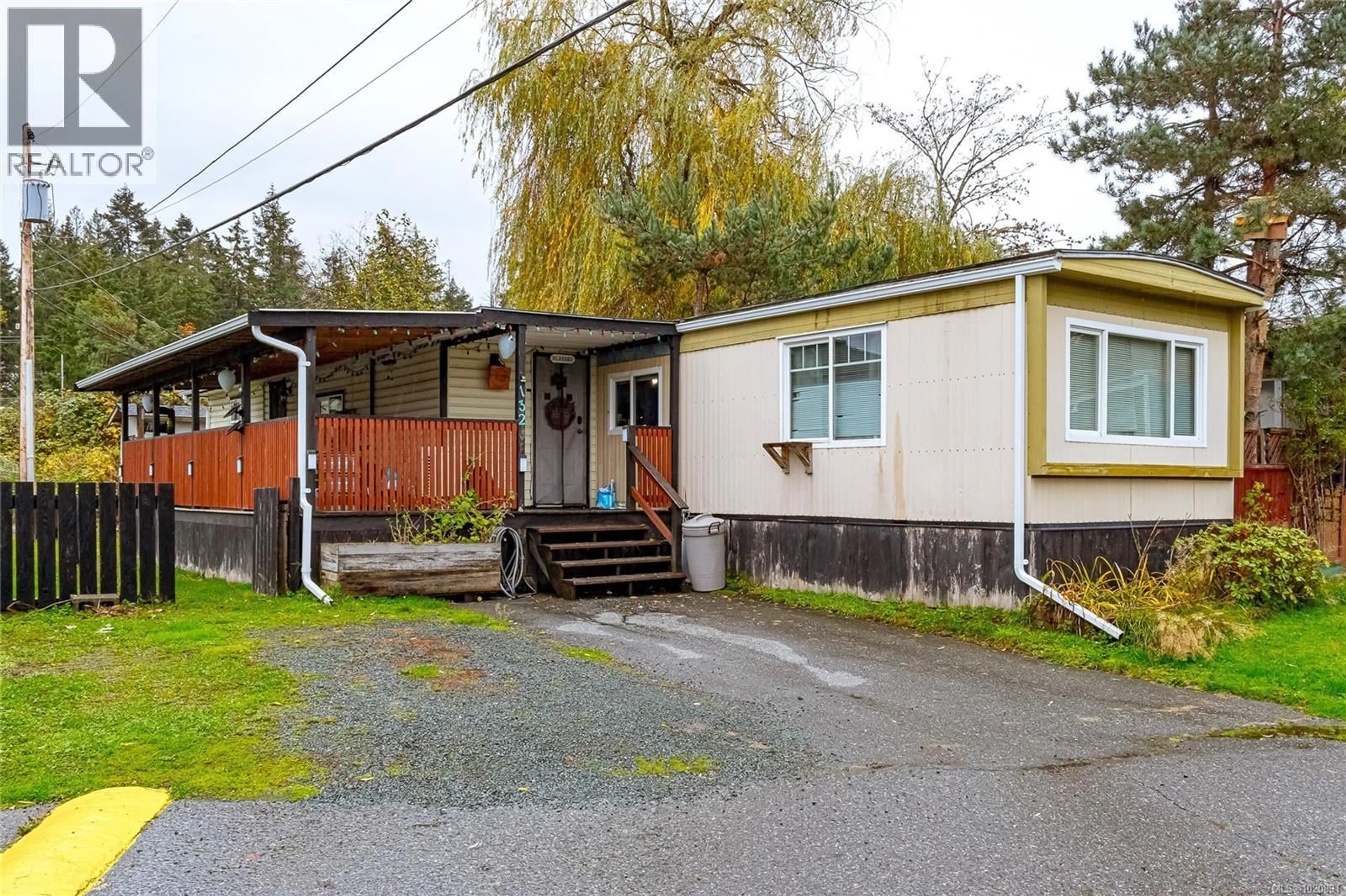 Home with vinyl exterior material, street for 132 - 1753 CECIL STREET, Crofton British Columbia V0R1R0