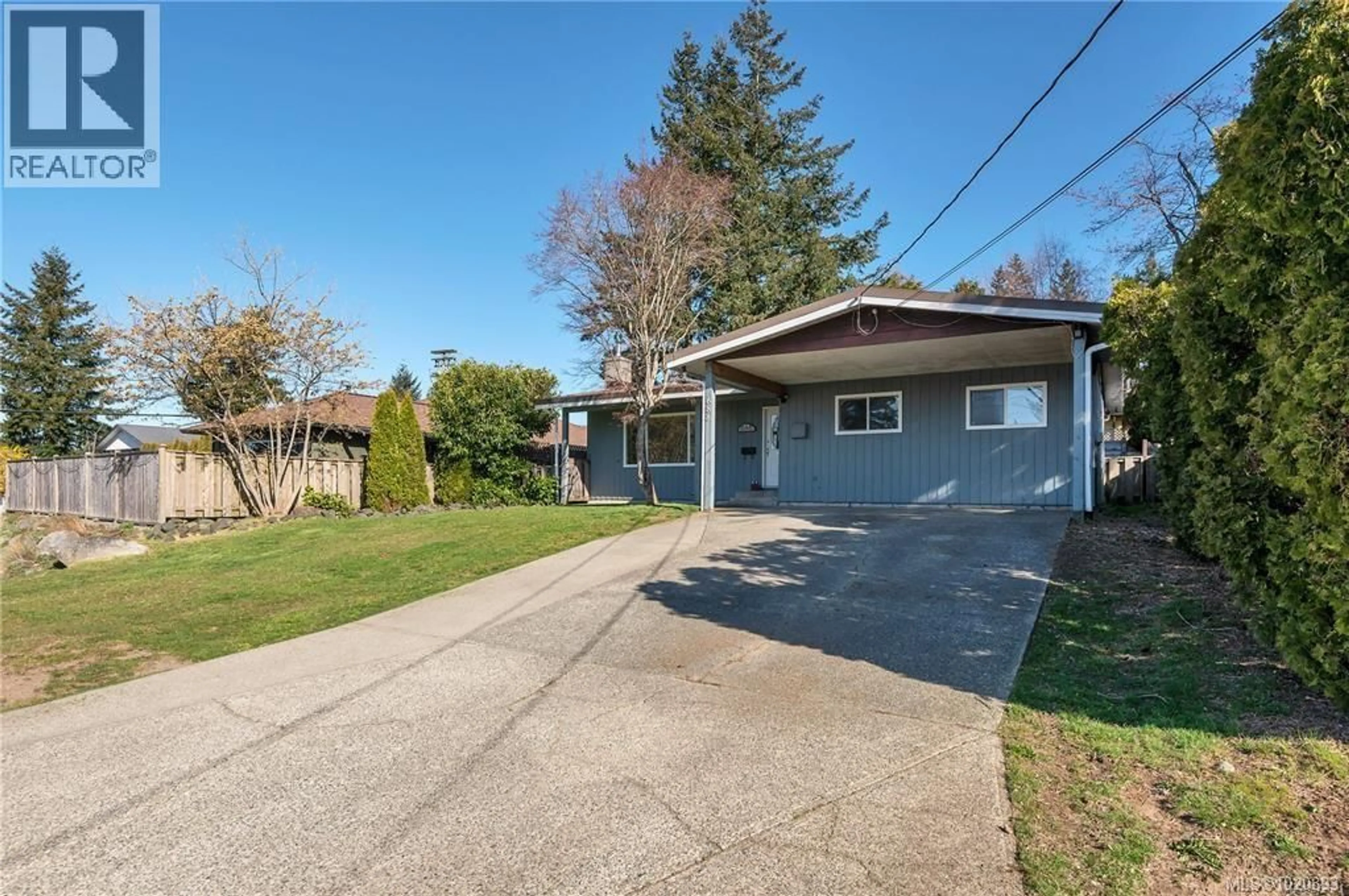 A pic from outside/outdoor area/front of a property/back of a property/a pic from drone, street for 688 GLENALAN ROAD, Campbell River British Columbia V9W5S3