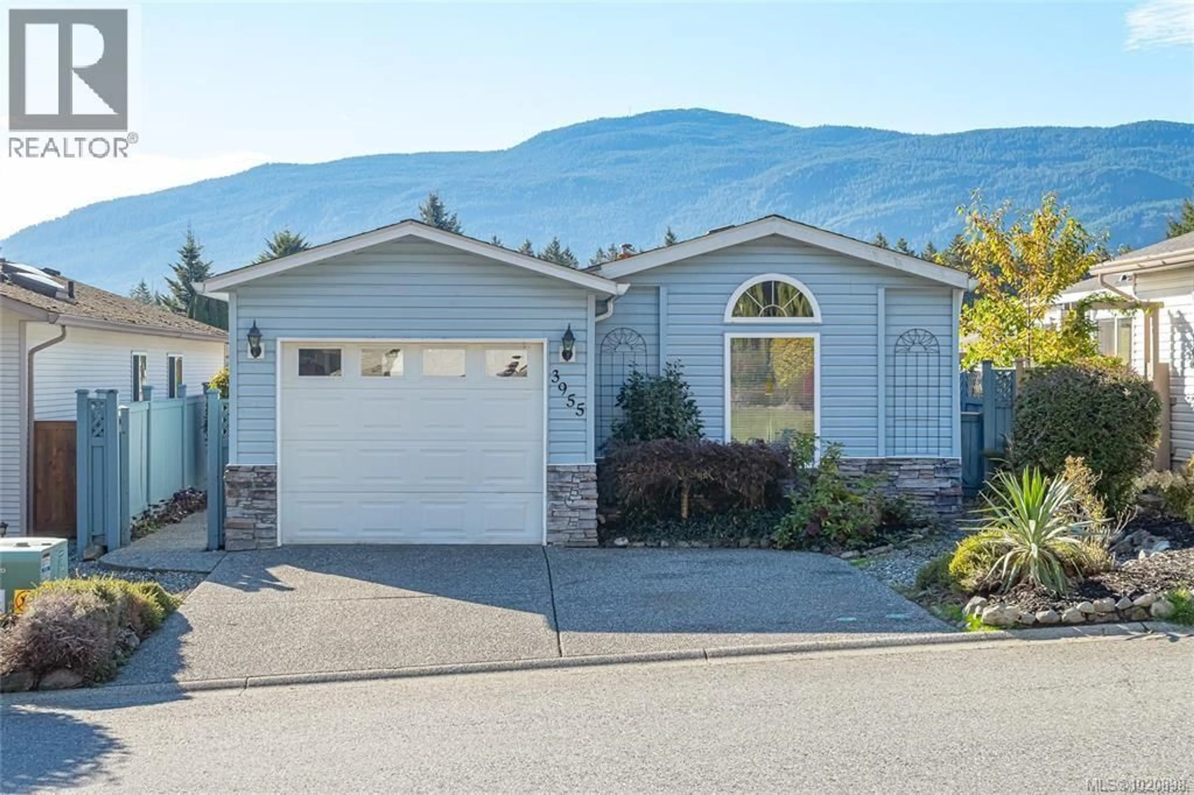 Home with vinyl exterior material, mountain view for 3955 VALEWOOD DRIVE, Nanaimo British Columbia V9T6B9