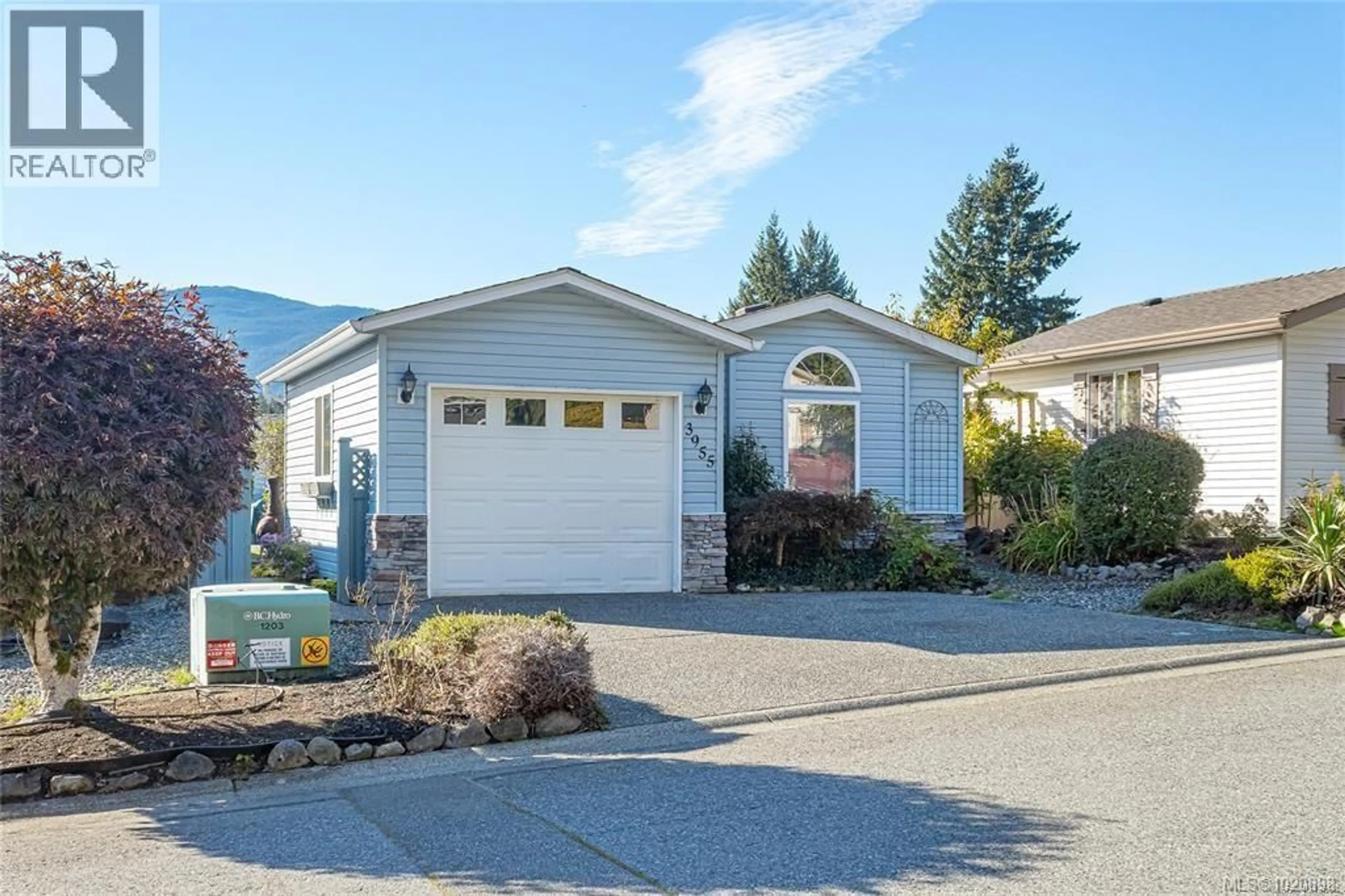 Home with vinyl exterior material, street for 3955 VALEWOOD DRIVE, Nanaimo British Columbia V9T6B9