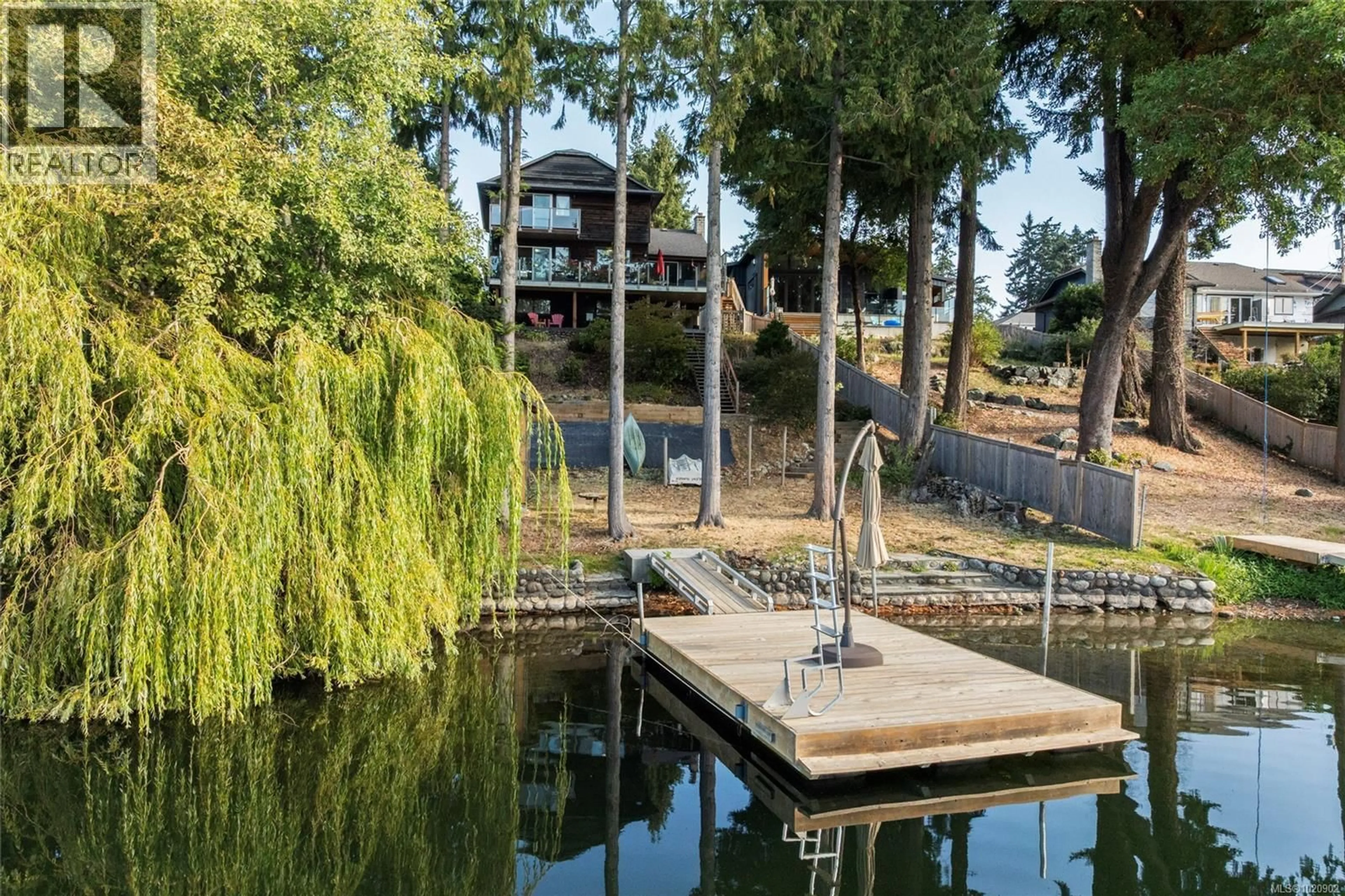 A pic from outside/outdoor area/front of a property/back of a property/a pic from drone, water/lake/river/ocean view for 2814 SHELBY PLACE, Langford British Columbia V9B5N8