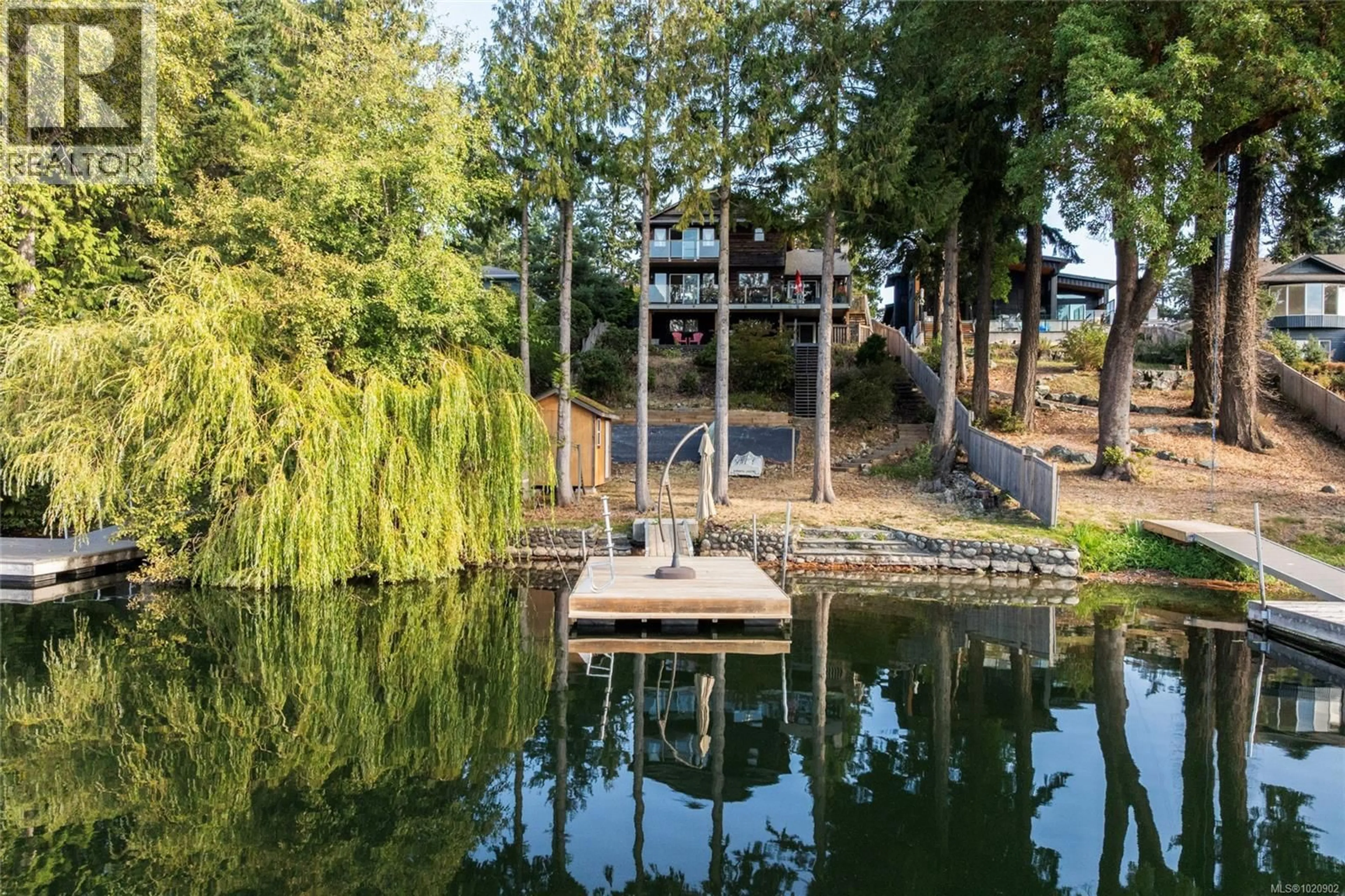 A pic from outside/outdoor area/front of a property/back of a property/a pic from drone, water/lake/river/ocean view for 2814 SHELBY PLACE, Langford British Columbia V9B5N8