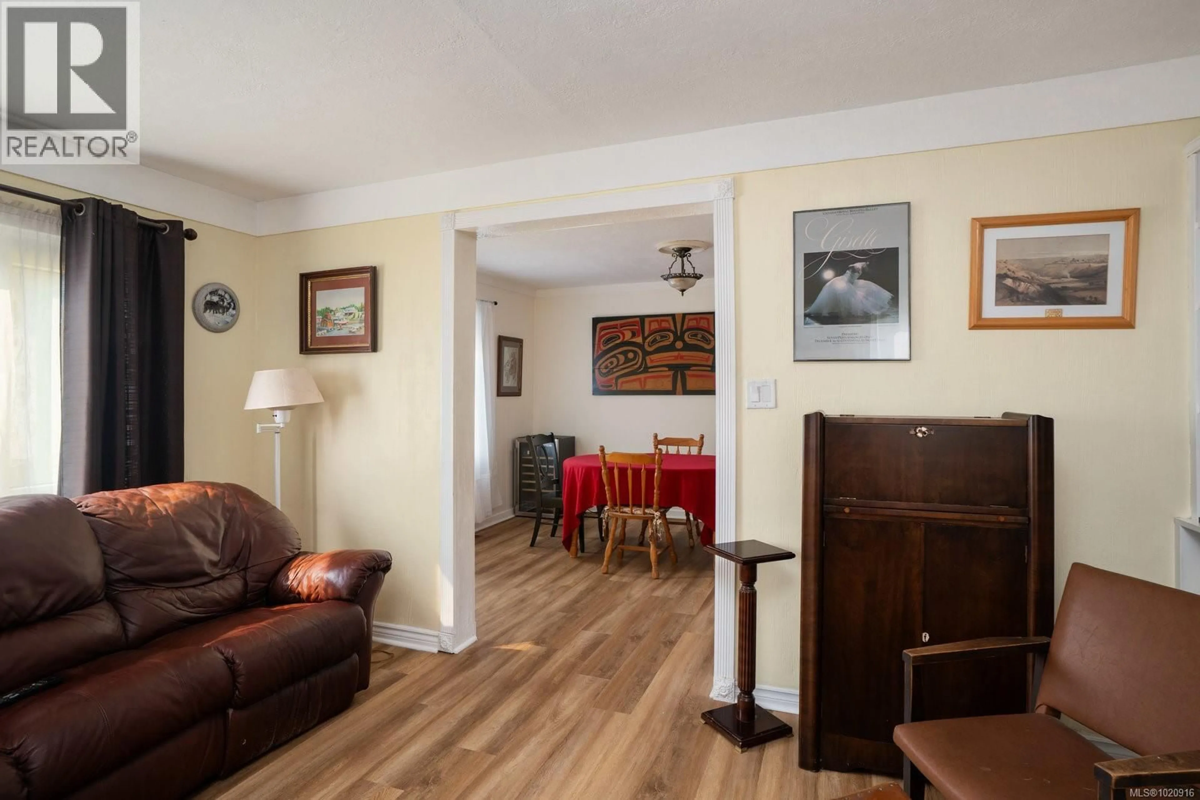 Unknown for 1256 WALNUT STREET, Victoria British Columbia V8T1N6