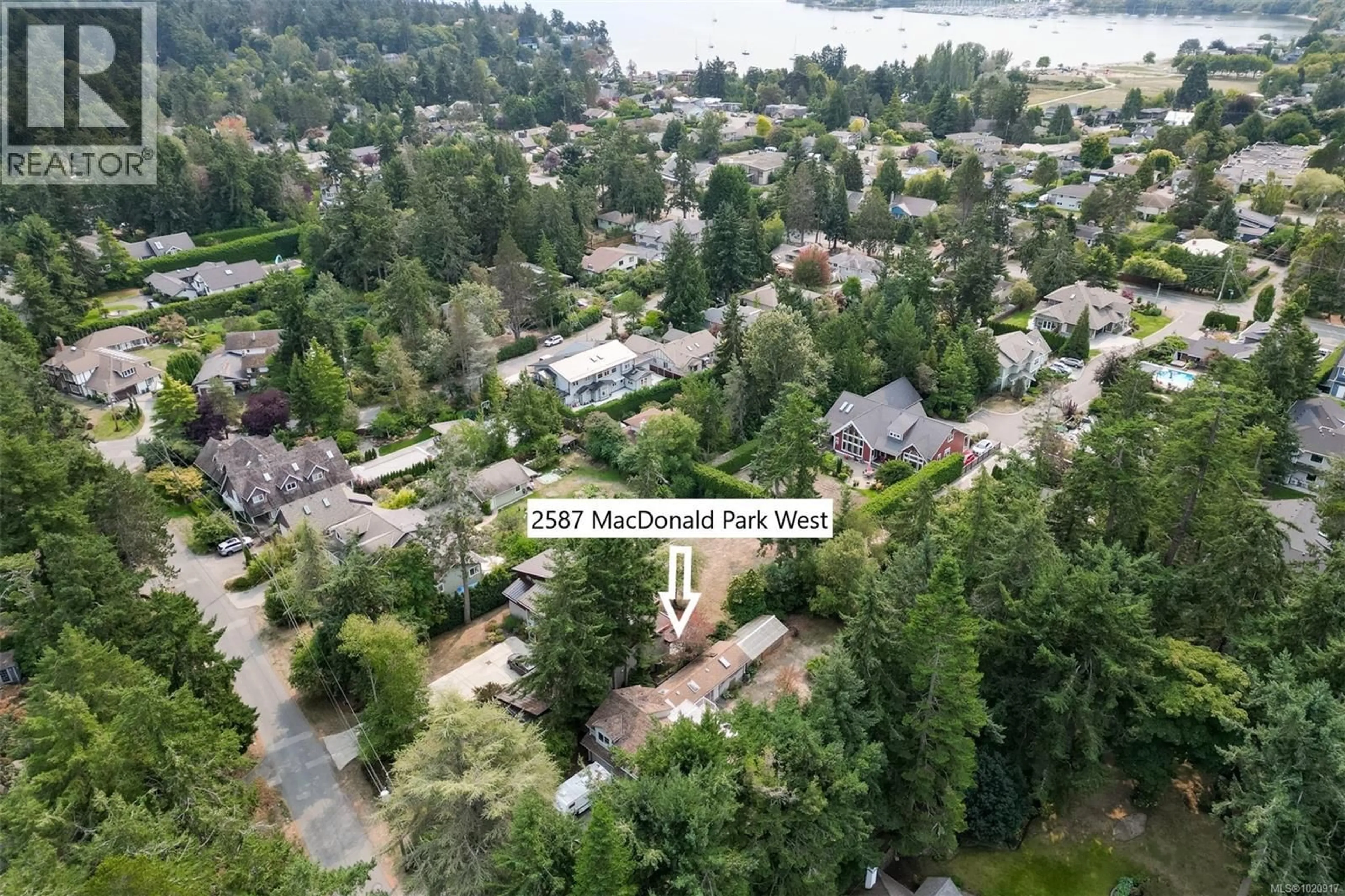 A pic from outside/outdoor area/front of a property/back of a property/a pic from drone, water/lake/river/ocean view for 2587 MACDONALD DRIVE WEST, Saanich British Columbia V8N1X7