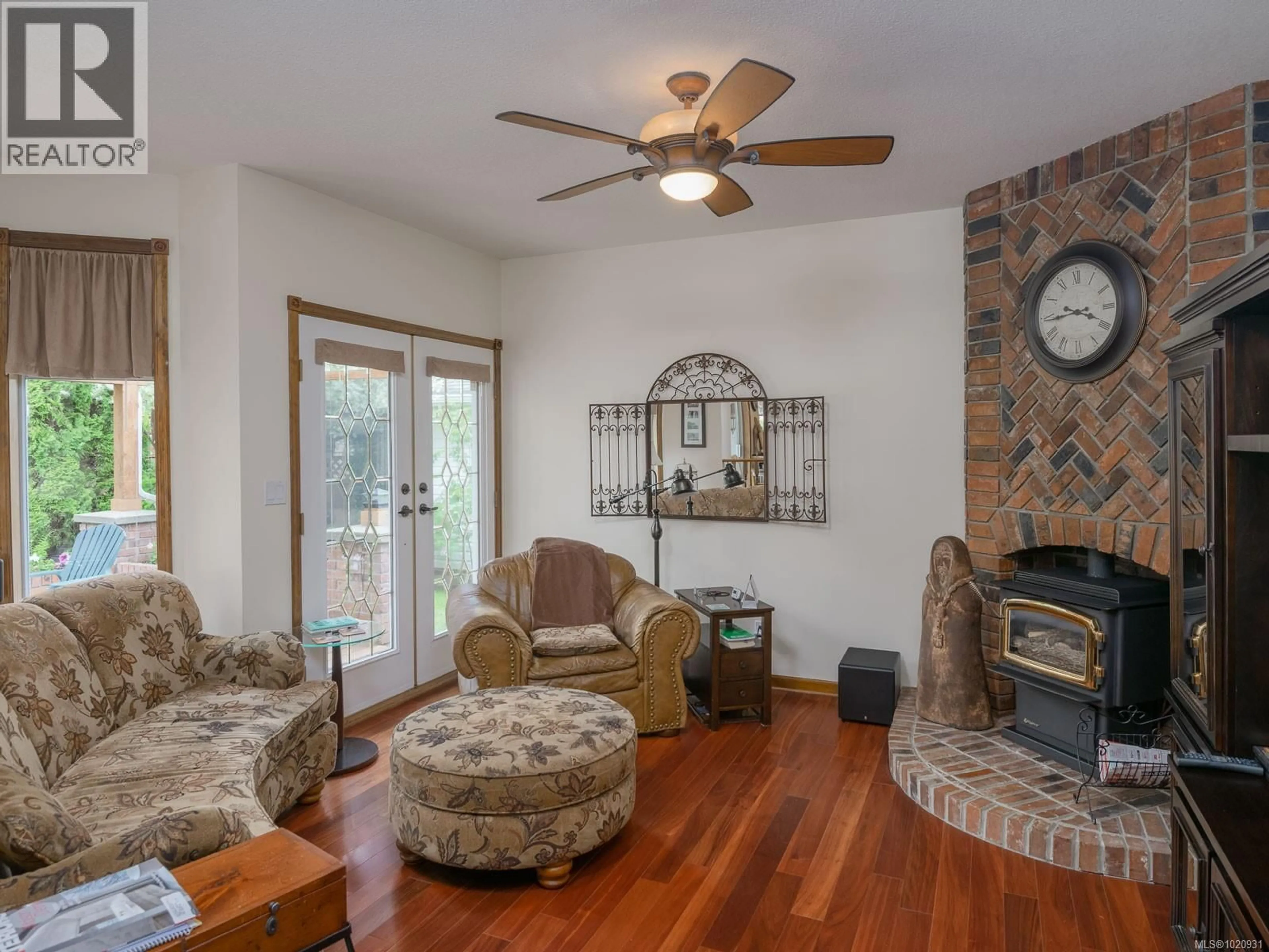 Living room with furniture, unknown for 3867 5TH AVENUE, Port Alberni British Columbia V9Y4K5