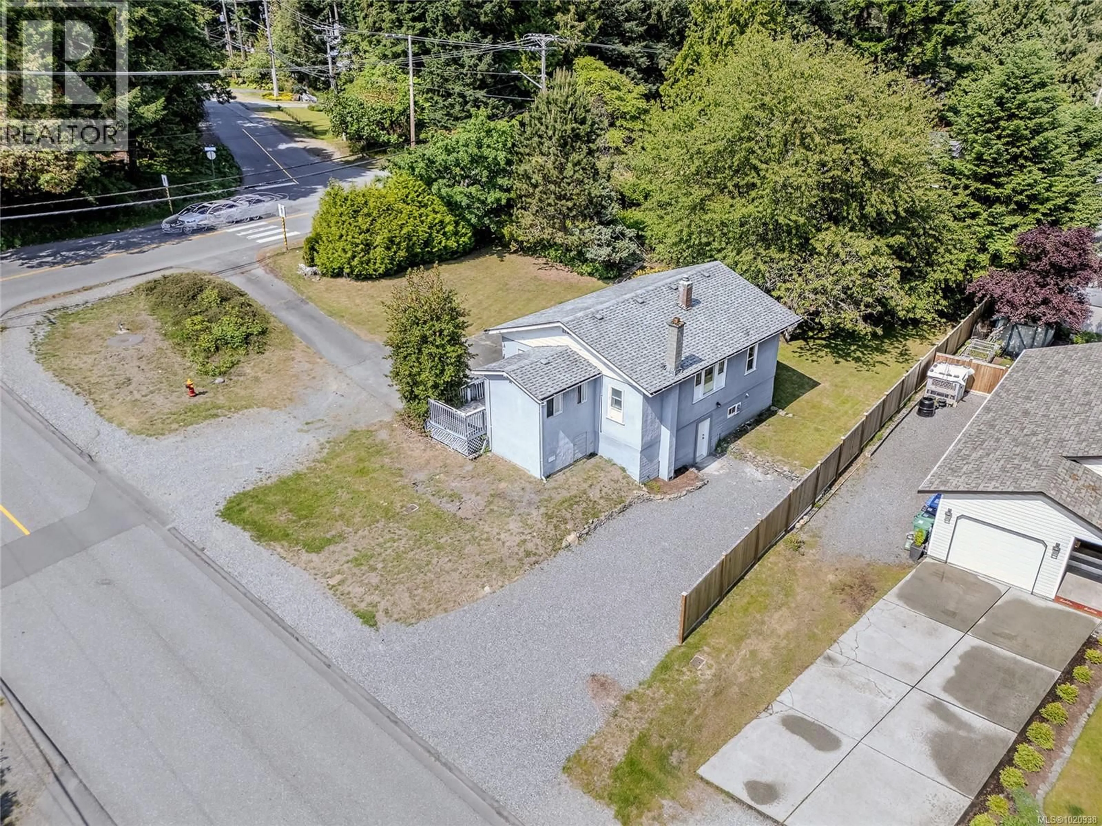 A pic from outside/outdoor area/front of a property/back of a property/a pic from drone, street for 3500 HAMMOND BAY ROAD, Nanaimo British Columbia V9T3E5