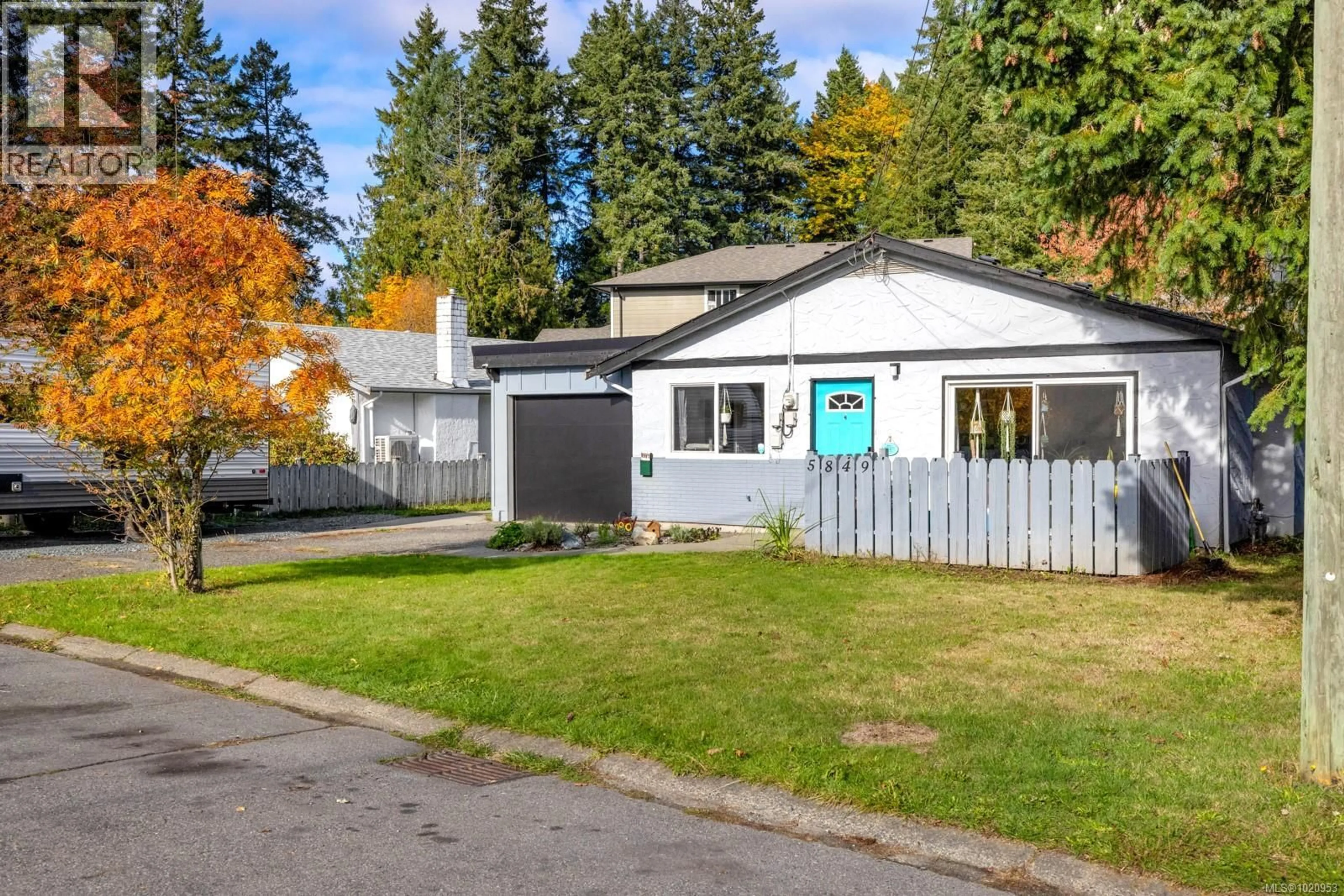 Home with vinyl exterior material, street for 5849 CARMEL DRIVE, Duncan British Columbia V9L4G9