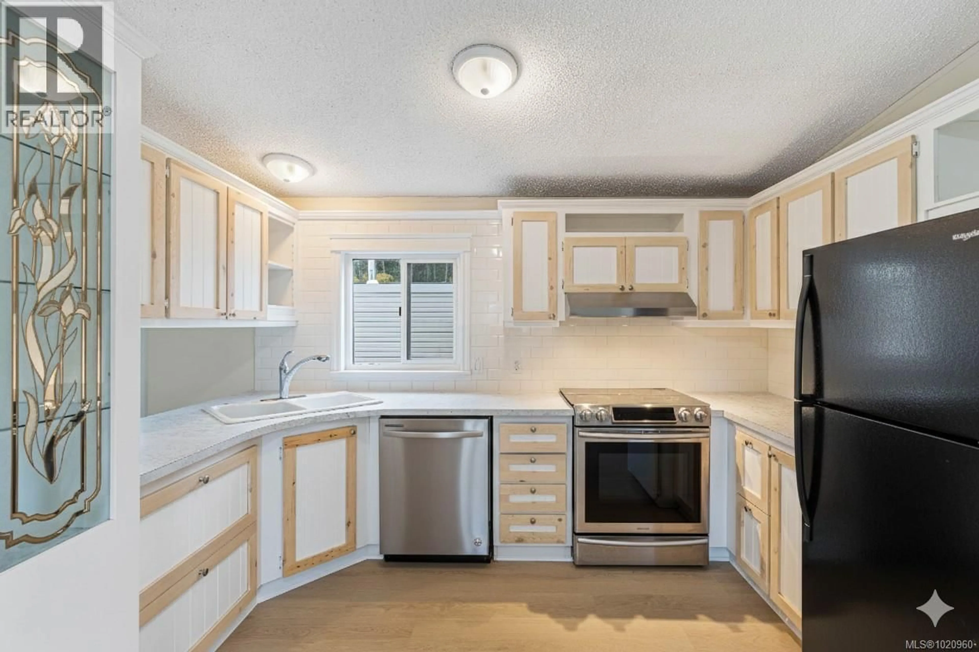 Standard kitchen, unknown for 11 - 1801 SCHAFERS ROAD, Coombs British Columbia V0R1M0