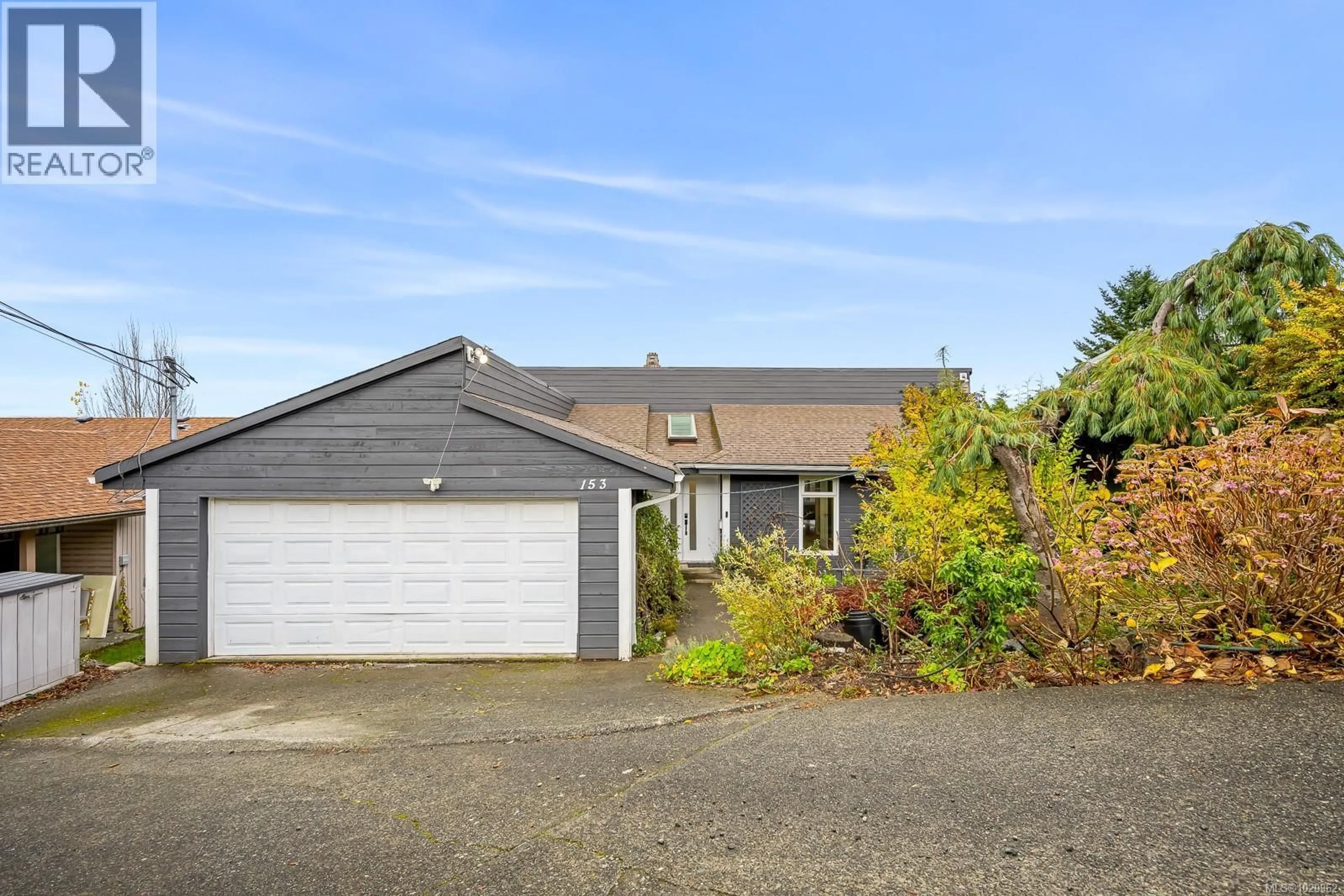 Home with vinyl exterior material, street for 153 ALDER STREET SOUTH, Campbell River British Columbia V9W5J1