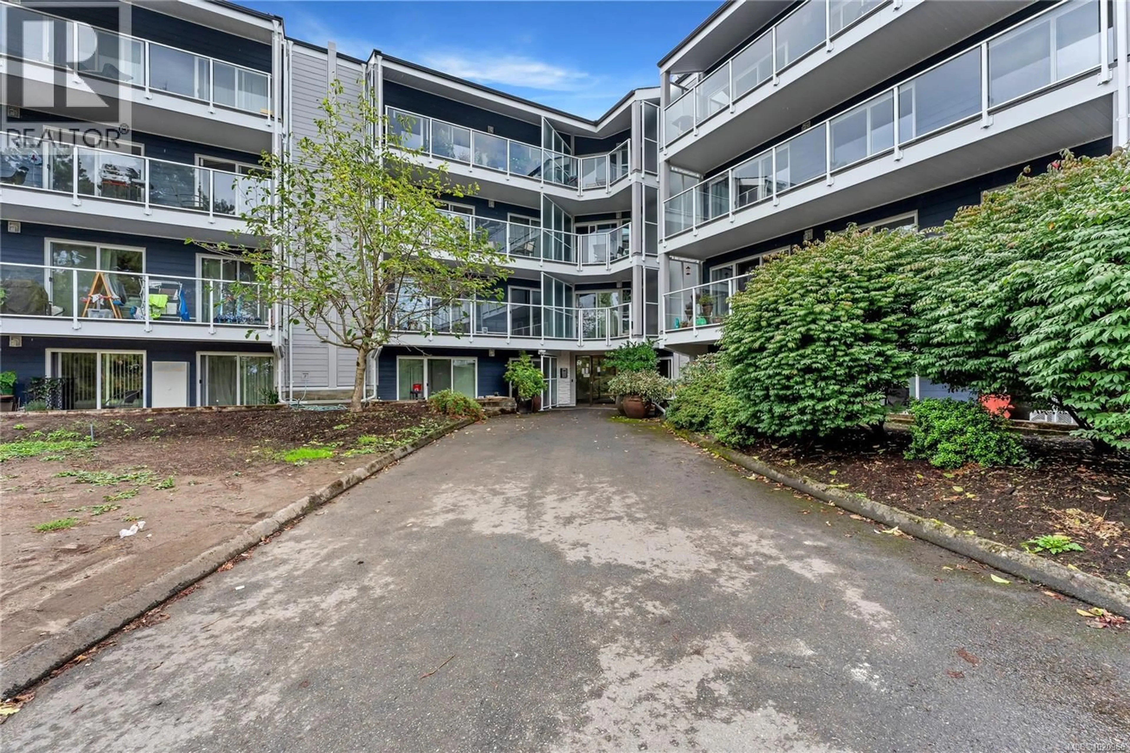 Unknown for 105 - 3277 QUADRA STREET, Saanich British Columbia V8X4W9