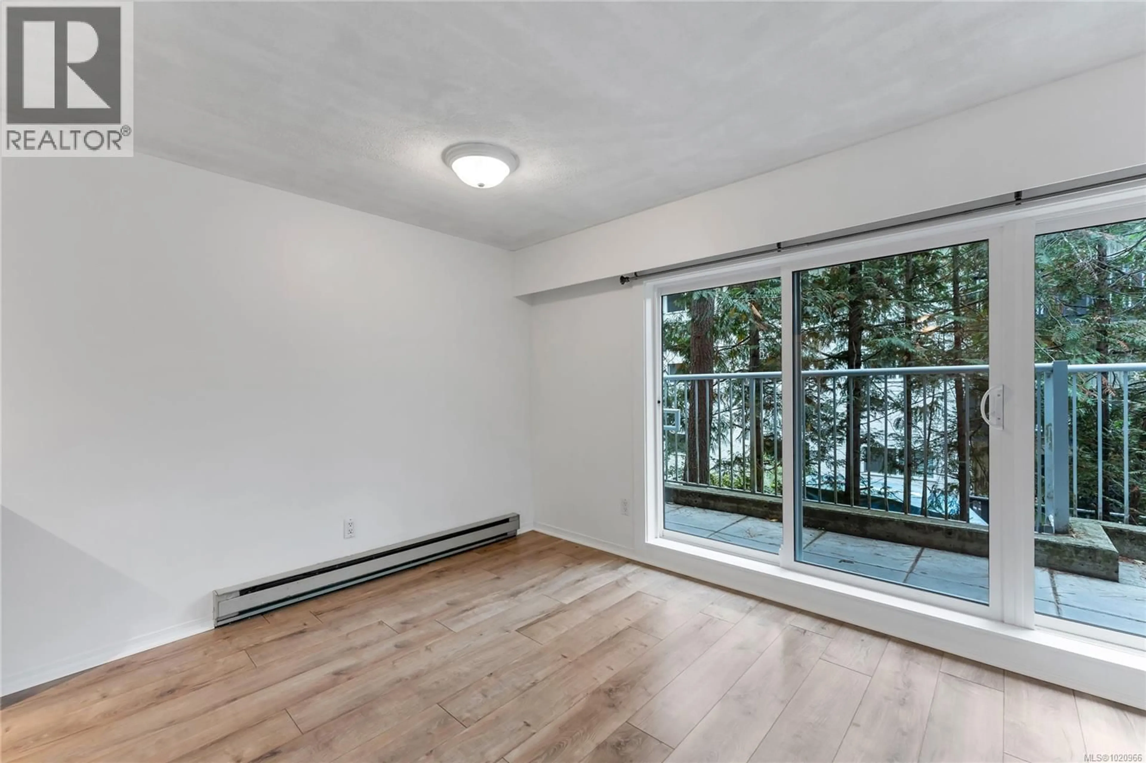 A pic of a room for 105 - 3277 QUADRA STREET, Saanich British Columbia V8X4W9