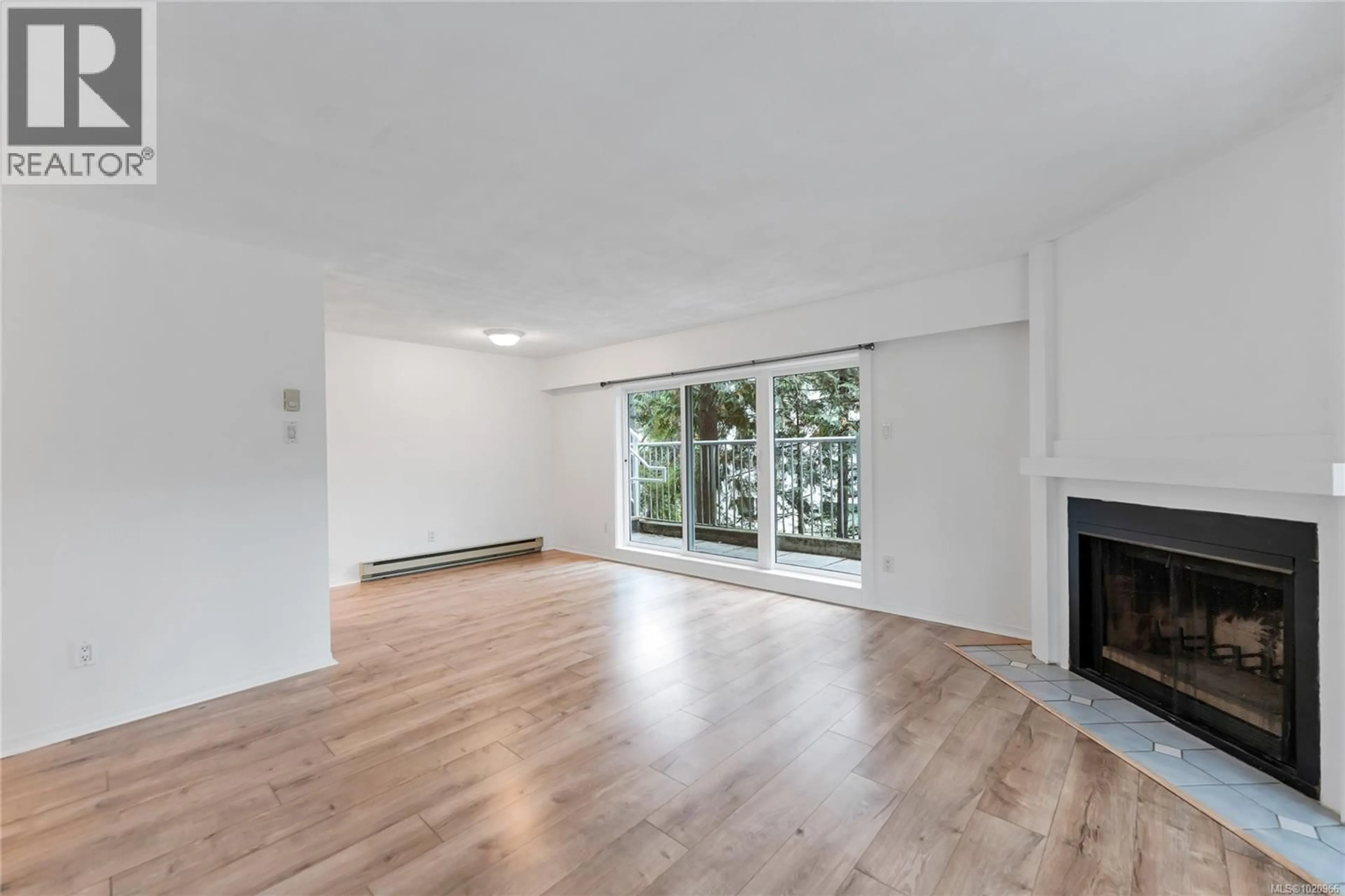 A pic of a room for 105 - 3277 QUADRA STREET, Saanich British Columbia V8X4W9