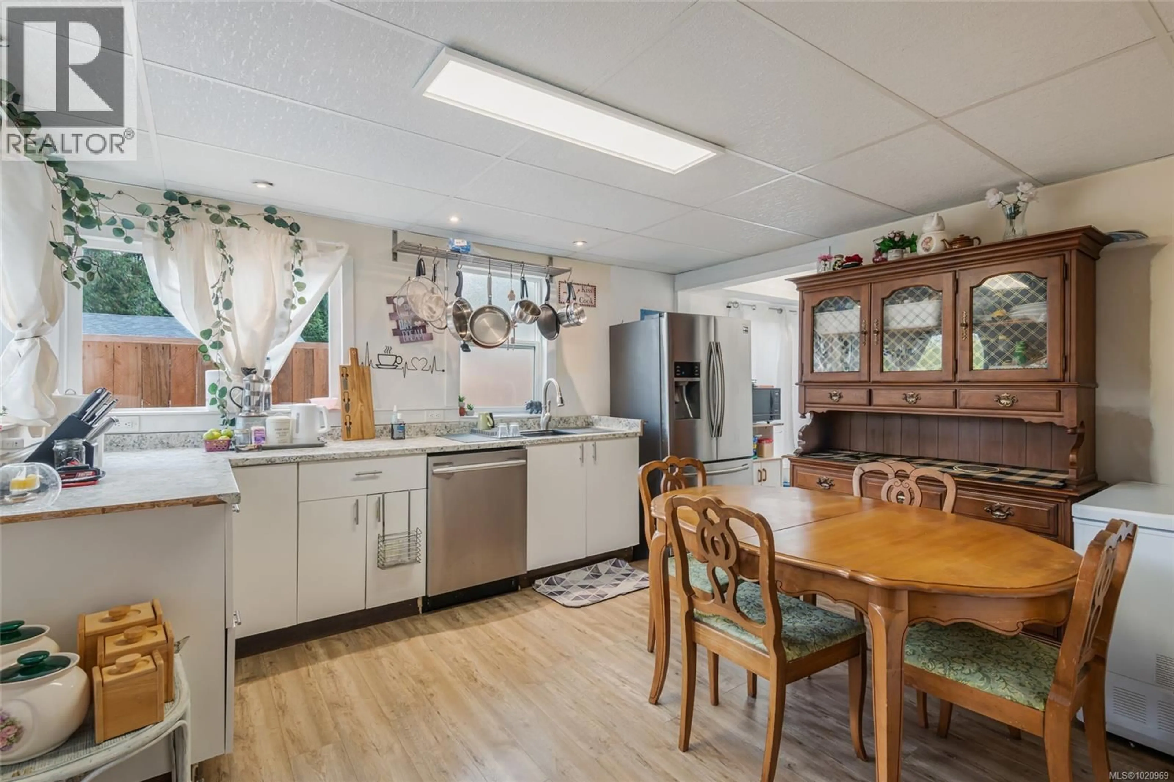 Open concept kitchen, unknown for 5932 BROWN ROAD, Port Alberni British Columbia V9Y7E8