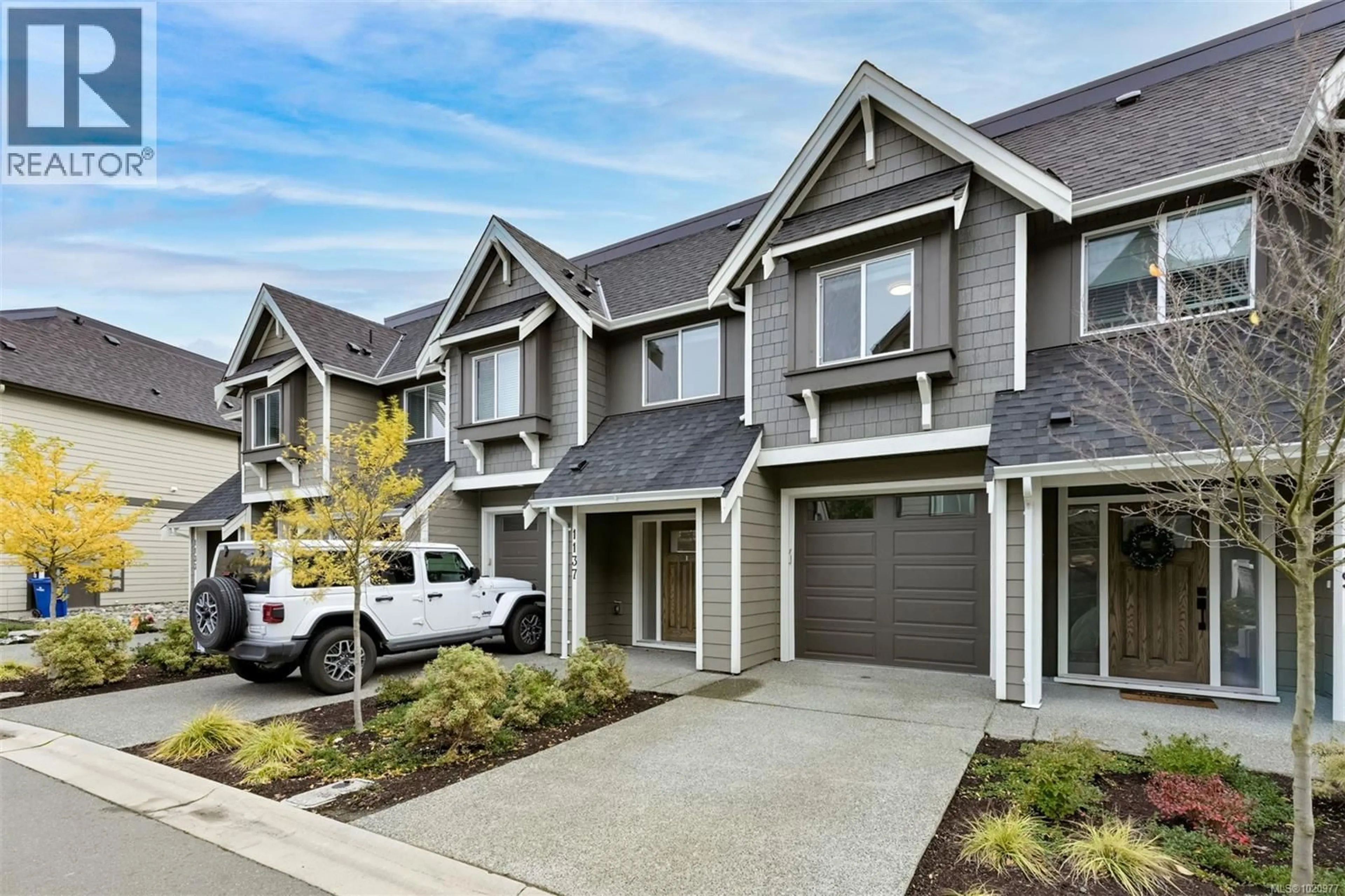 Home with vinyl exterior material, street for 1137 MOONSTONE LOOP, Langford British Columbia V9B0Y6