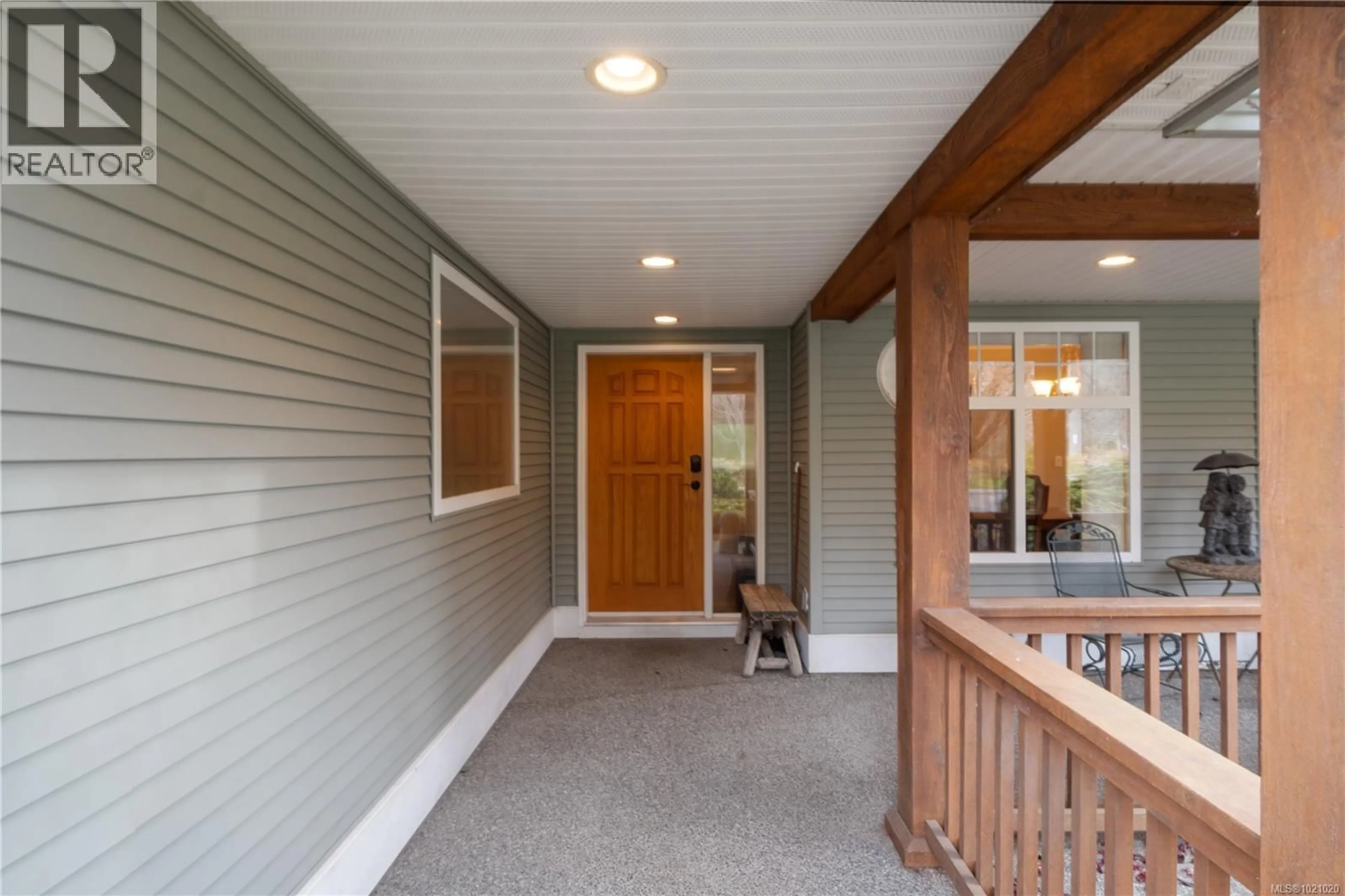 Indoor entryway for 288 CHESTNUT STREET, Parksville British Columbia V9P2B7