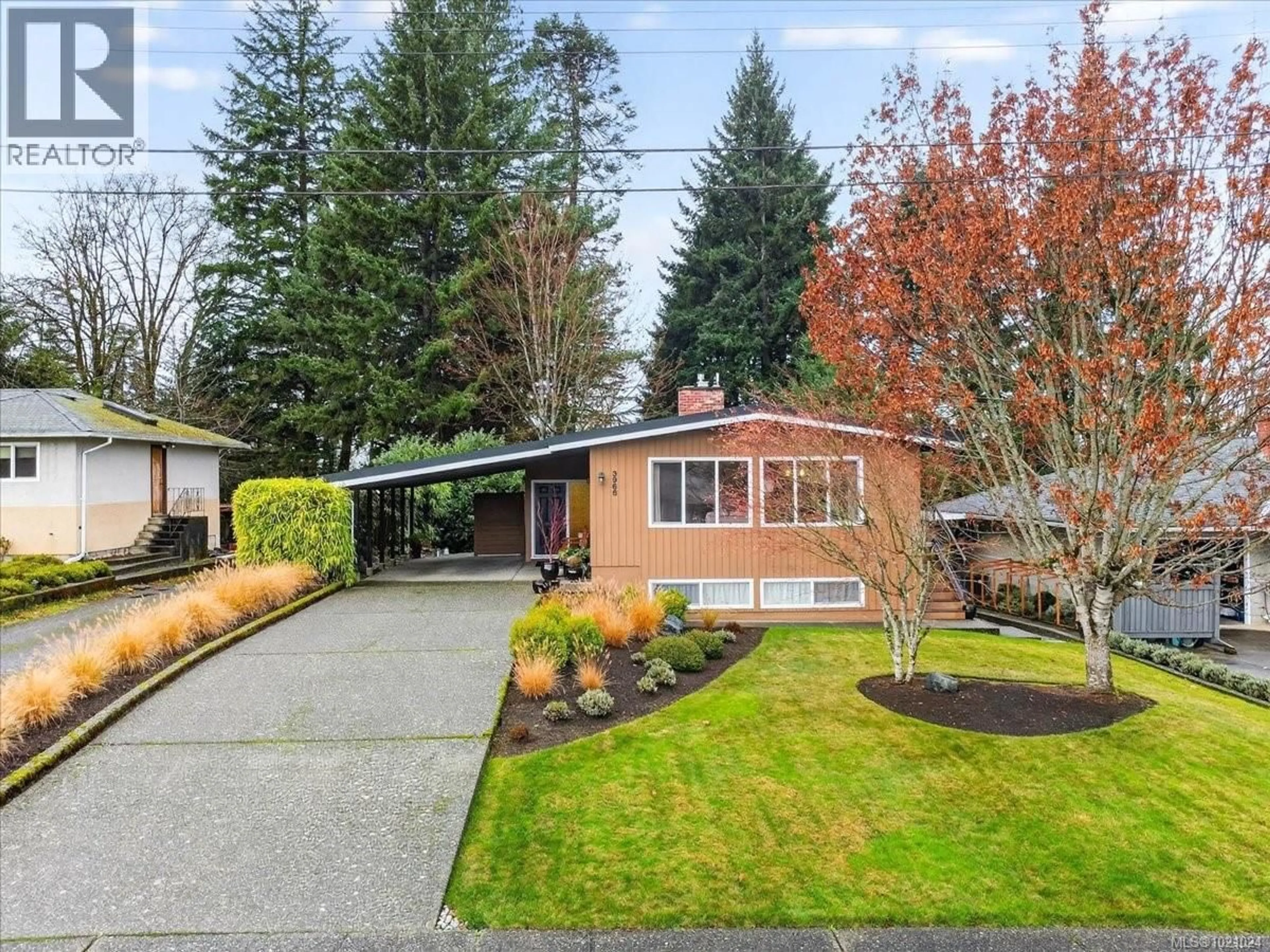 Home with vinyl exterior material, street for 3968 3RD AVENUE, Port Alberni British Columbia V9Y6G2