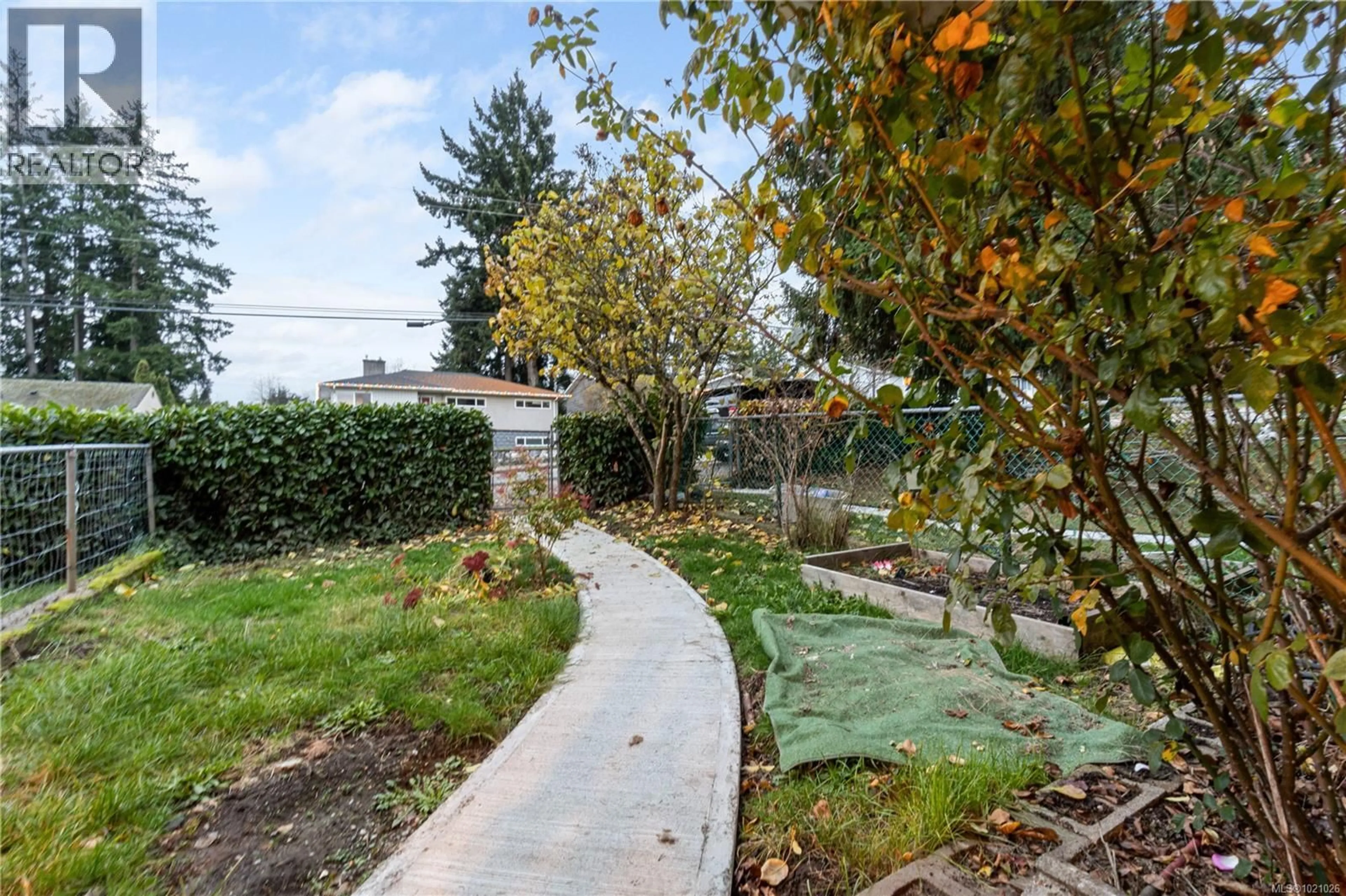 Patio, street for #3 - 1656 MEREDITH ROAD, Nanaimo British Columbia V9S2M2