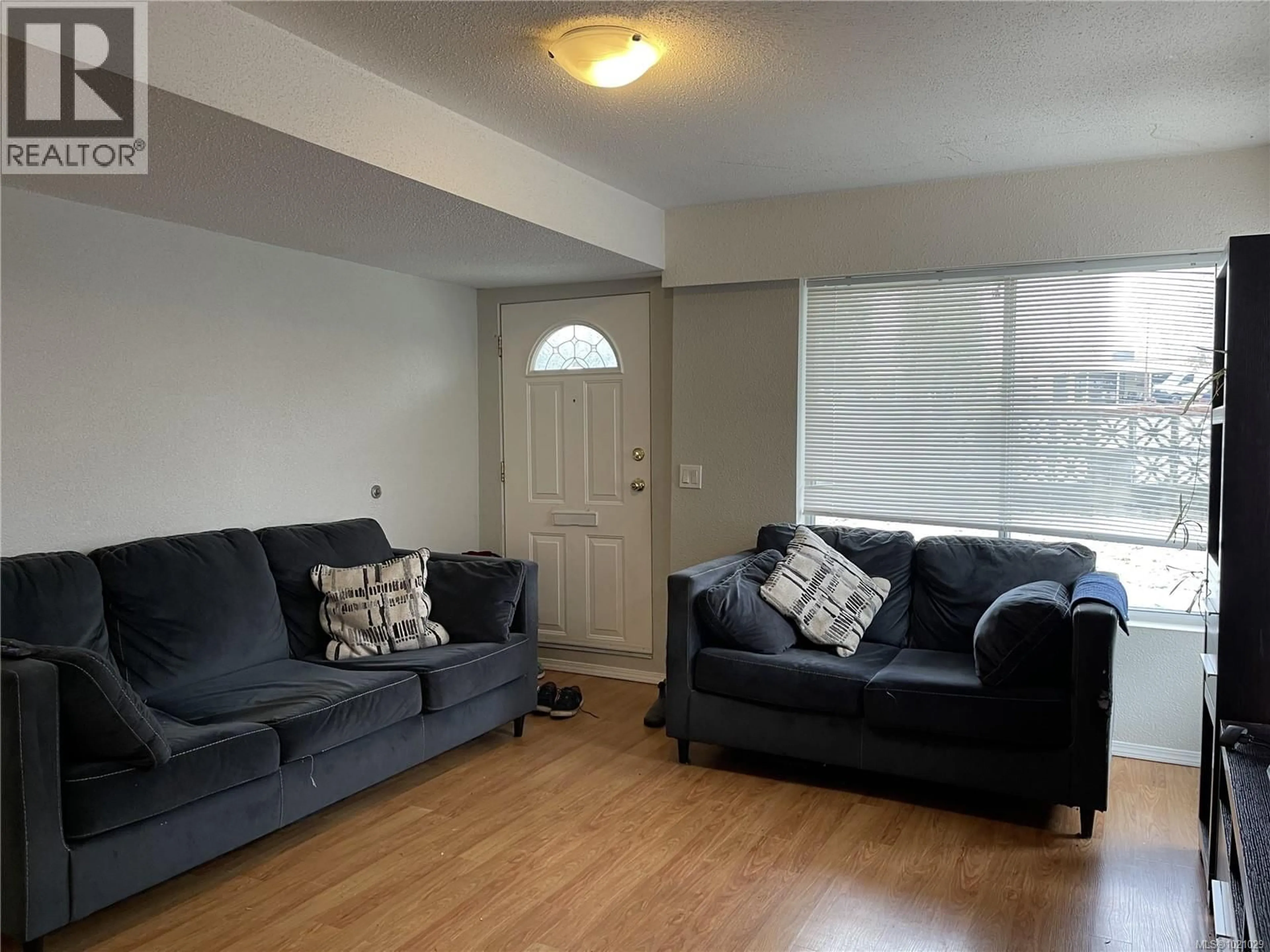 Living room with furniture, unknown for 4436 REDFORD STREET, Port Alberni British Columbia V9Y3R1